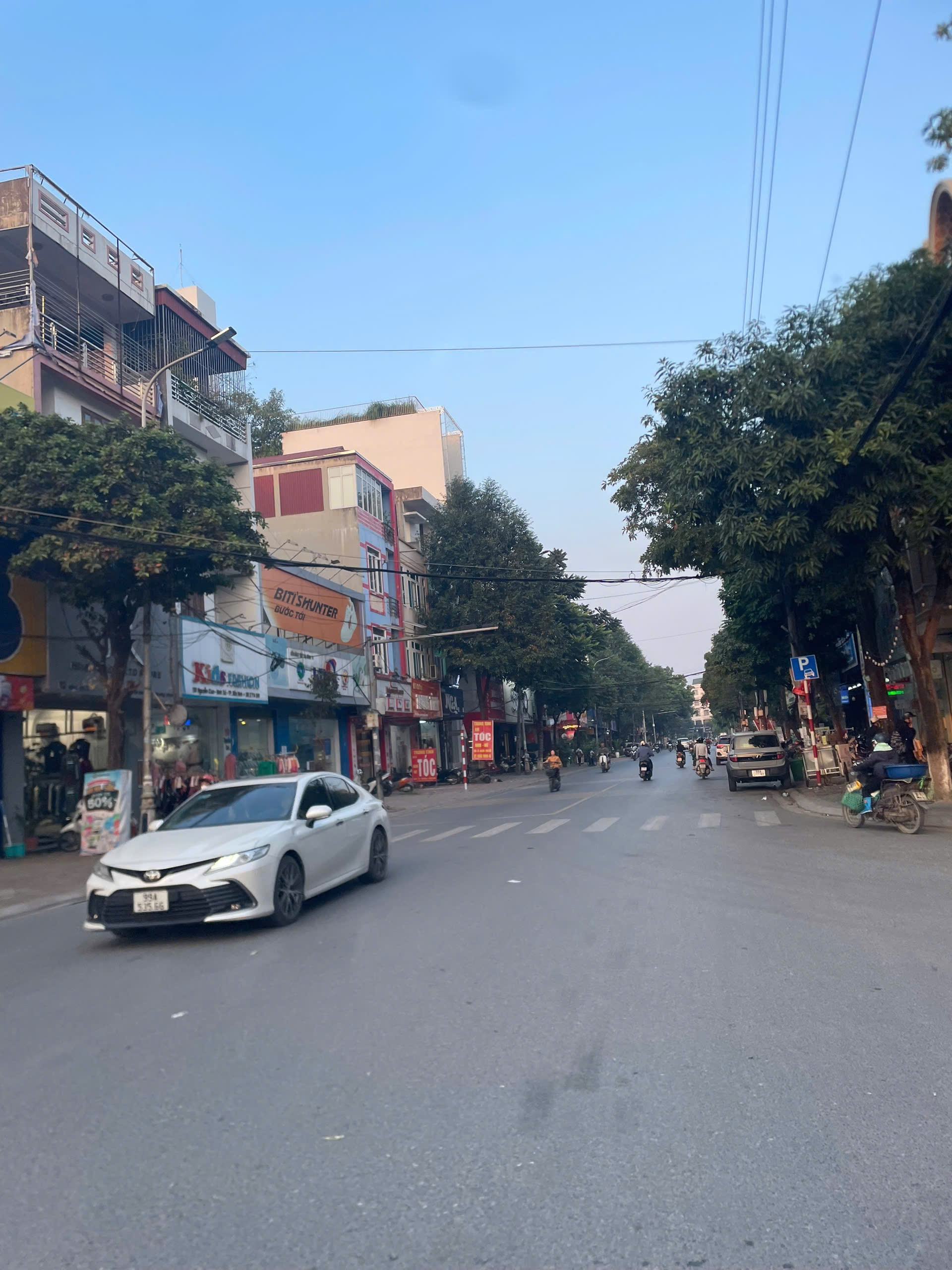 Bán 75m đất tặng nhà cấp 4 mặt đường nguyễn cao ninh xá. Kinh doanh sầm uất ngày đêm. Phường kinh bắc bắc ninh