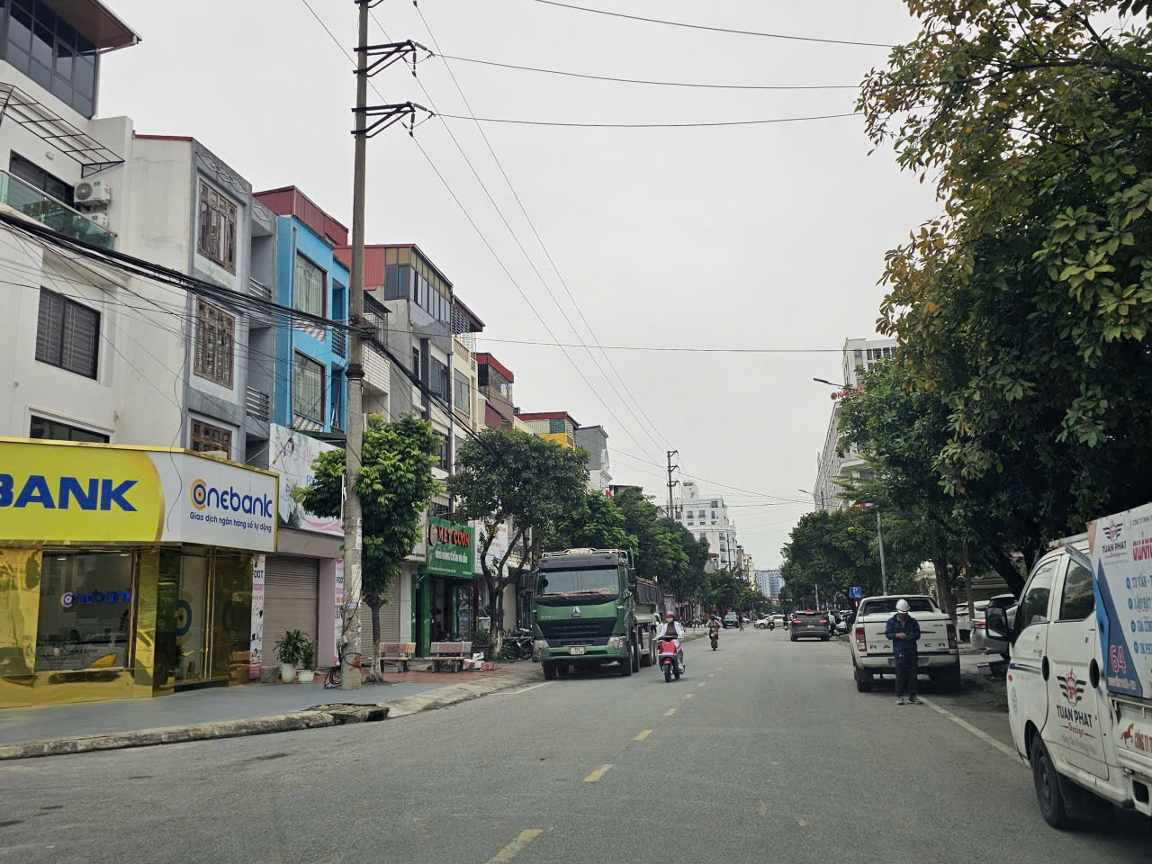 Bán nhà 4 tầng lô góc hud-A. Diện tích đất 128m. Nhìn nhà hàng hà phong. Mặt đường nguyễn cao. Phường võ cường bắc ninh