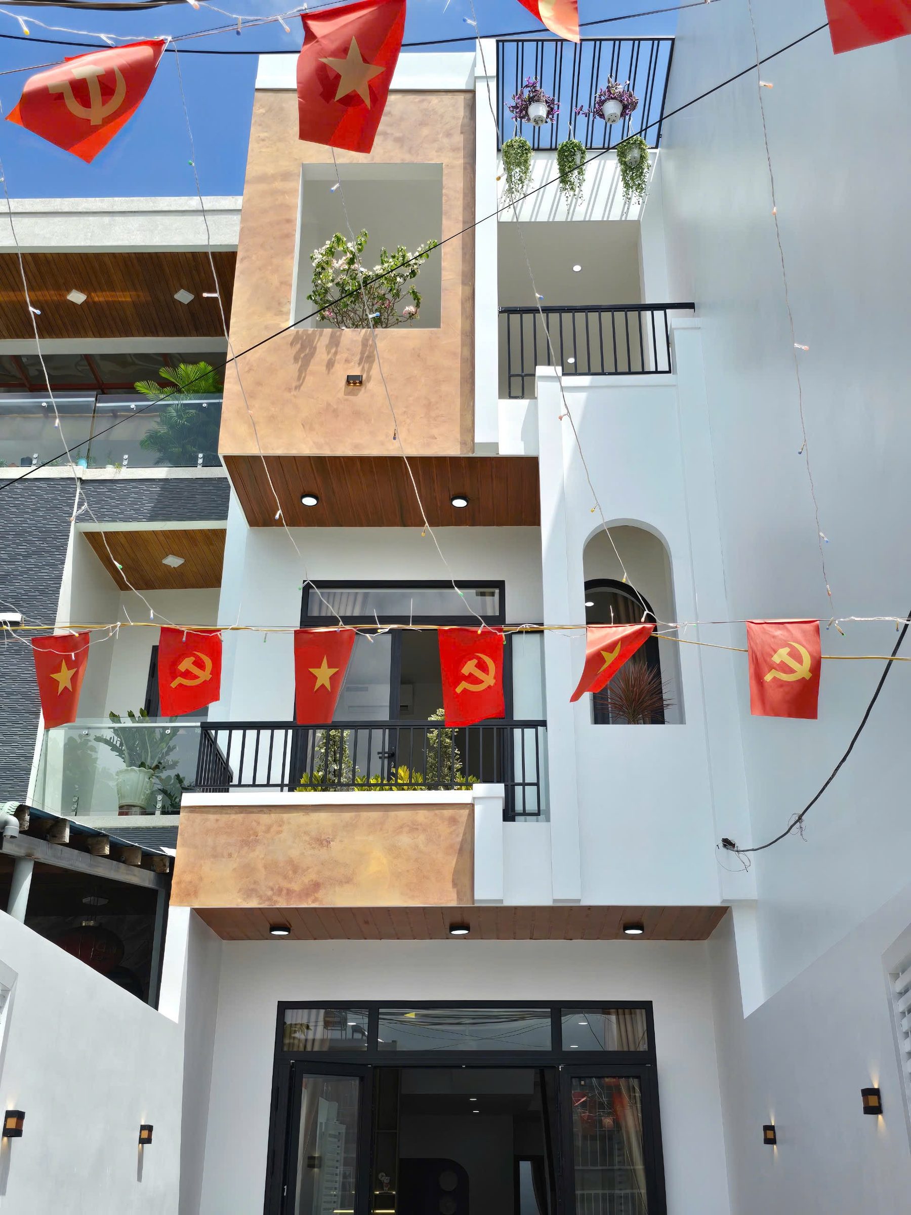 🏠 BÁN NHÀ ĐẸP NGUYỄN CHÁNH, SÁT BIỂN NGUYỄN TẤT THÀNH, TRUNG TÂM LIÊN CHIỂU, 87M2, 5,X TỶ, 3PN 3WC
