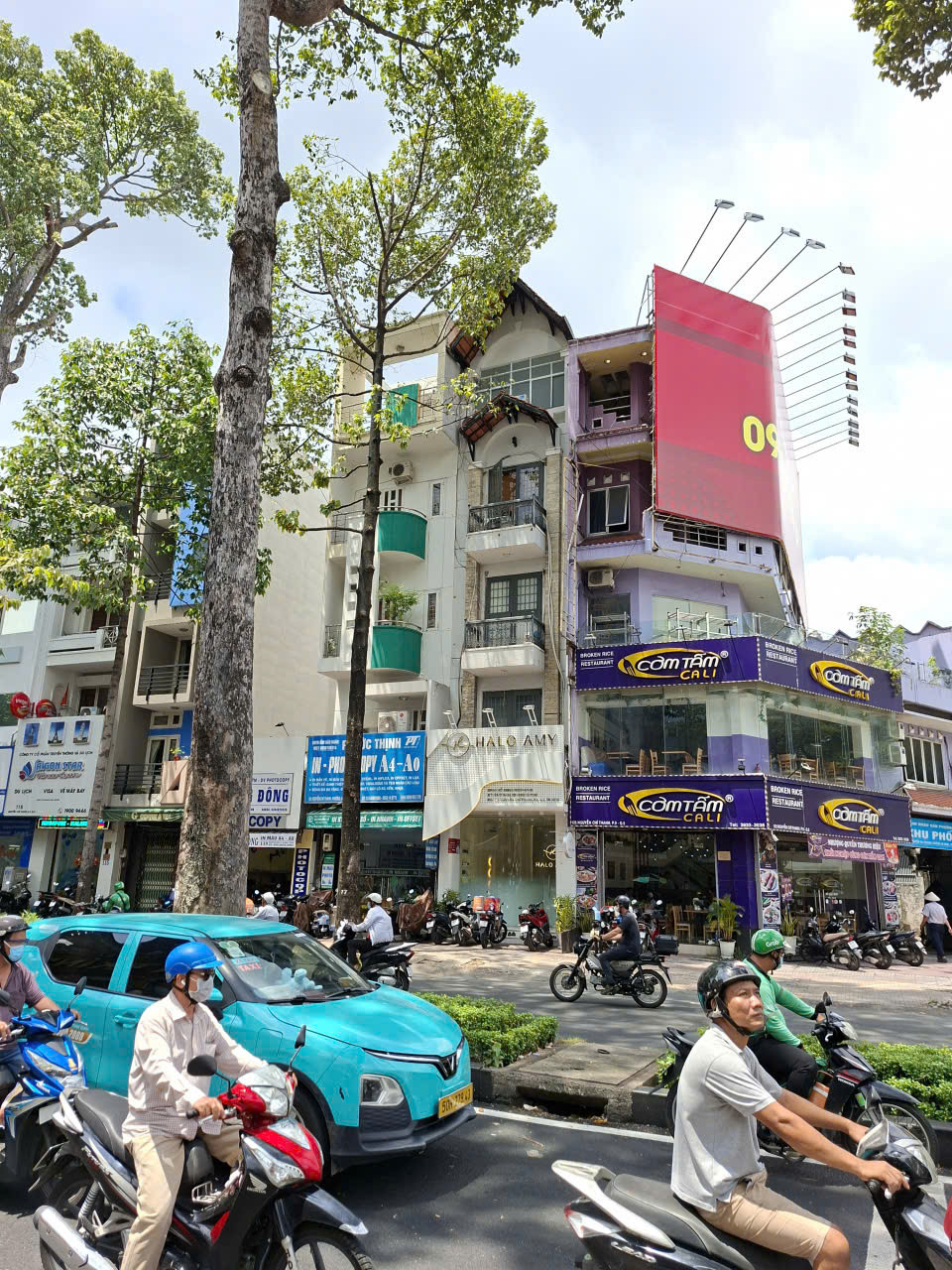 Mặt Tiền Nguyễn Chí Thanh [4 x 14m] 5 tầng - thang máy