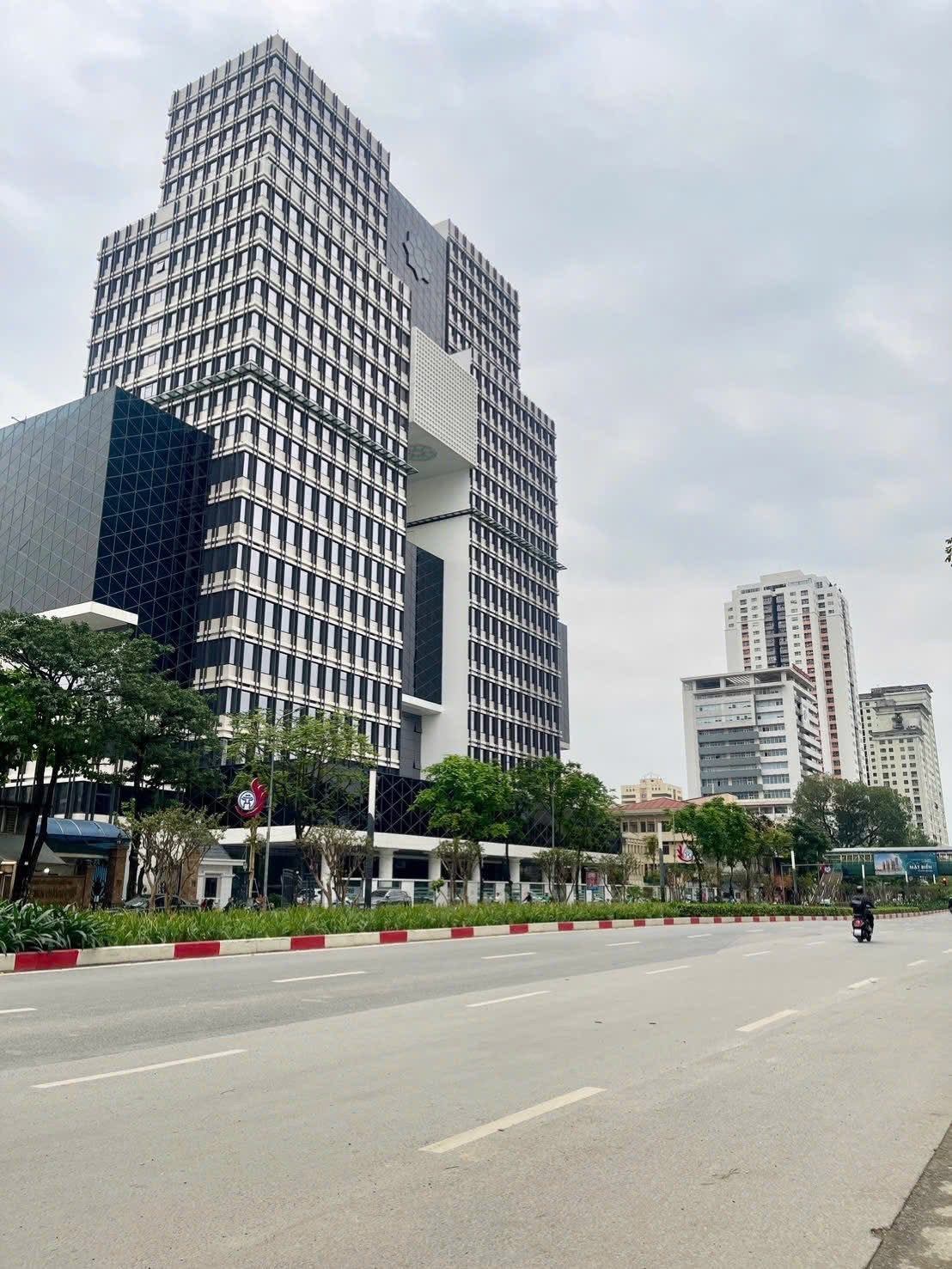 LÕI ĐỐNG ĐA – NGÕ THÔNG- Ô TÔ ĐỖ CỬA – THANG MÁY – DÒNG TIỀN 400TR/NĂM – HIẾM CÓ KHÓ TÌM