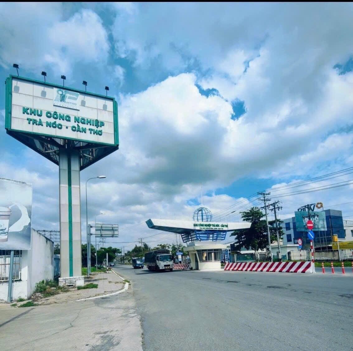 Bán Nhà riêng 141m² thổ cư 50m² giá 1.4 tỷ tại Đường Nguyễn Chí Thanh Phường Trà Nóc Quận Bình Thuỷ Cần Thơ