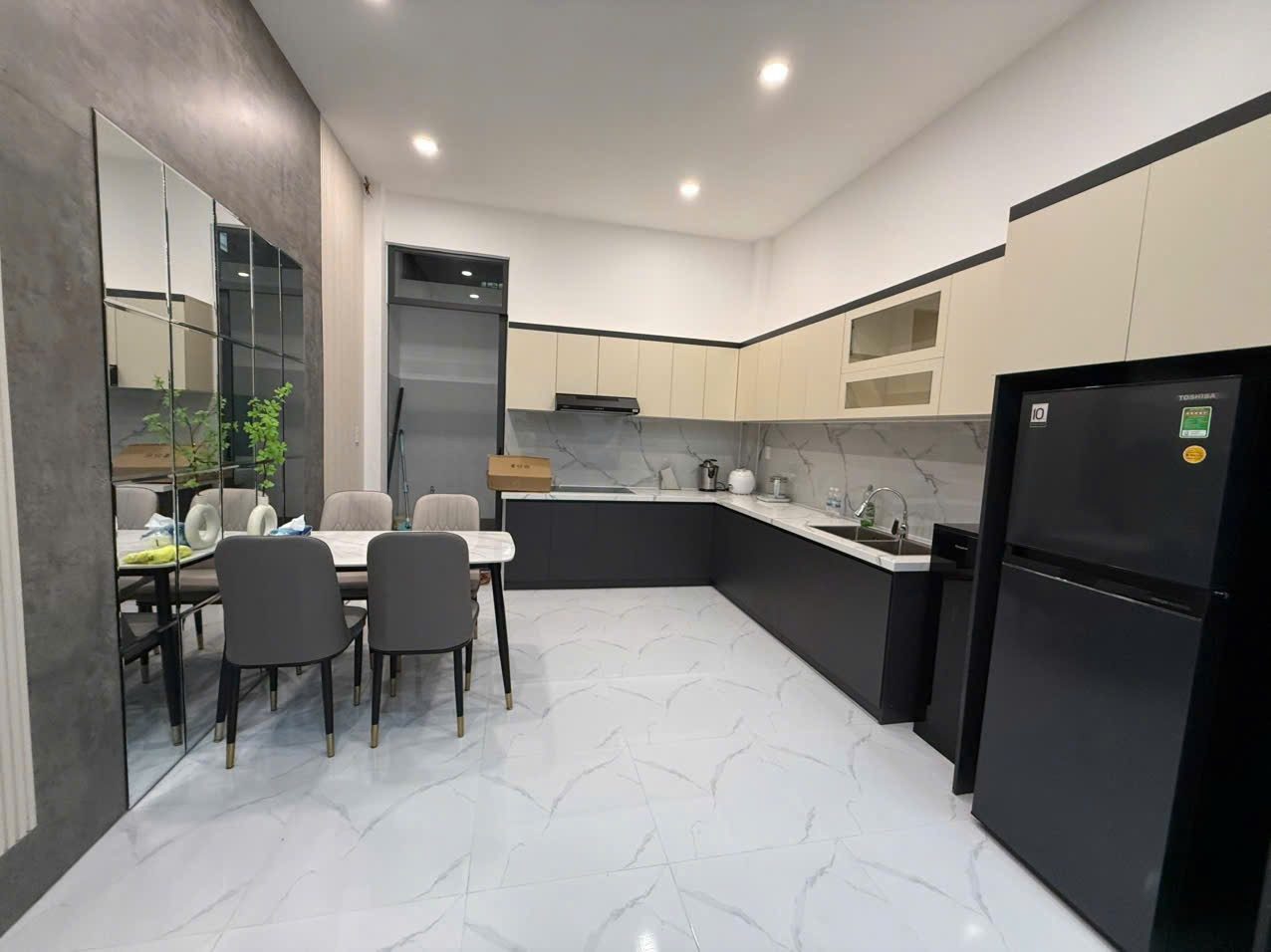Kẹt gấp Bán Nhà 2 tầng gần Biển Nha Trang
