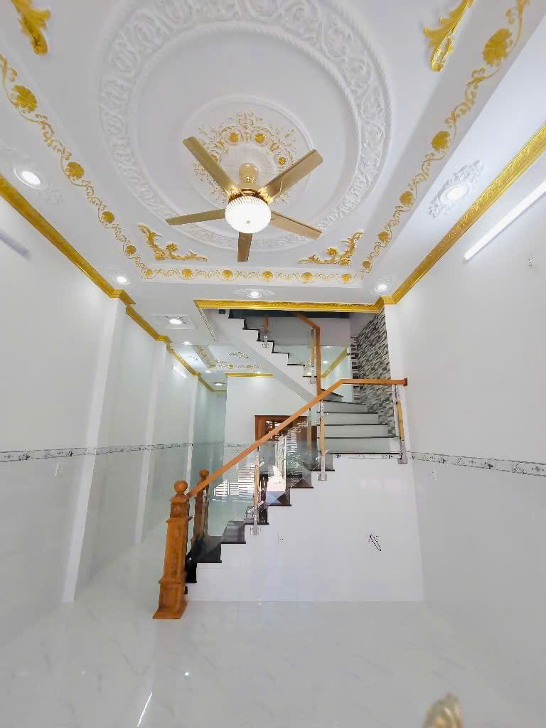 Dĩ An - Nhà 2 tầng - 60m2 - 3 Phòng ngủ - Đường xe hơi - chỉ 3 tỷ nhỉnh