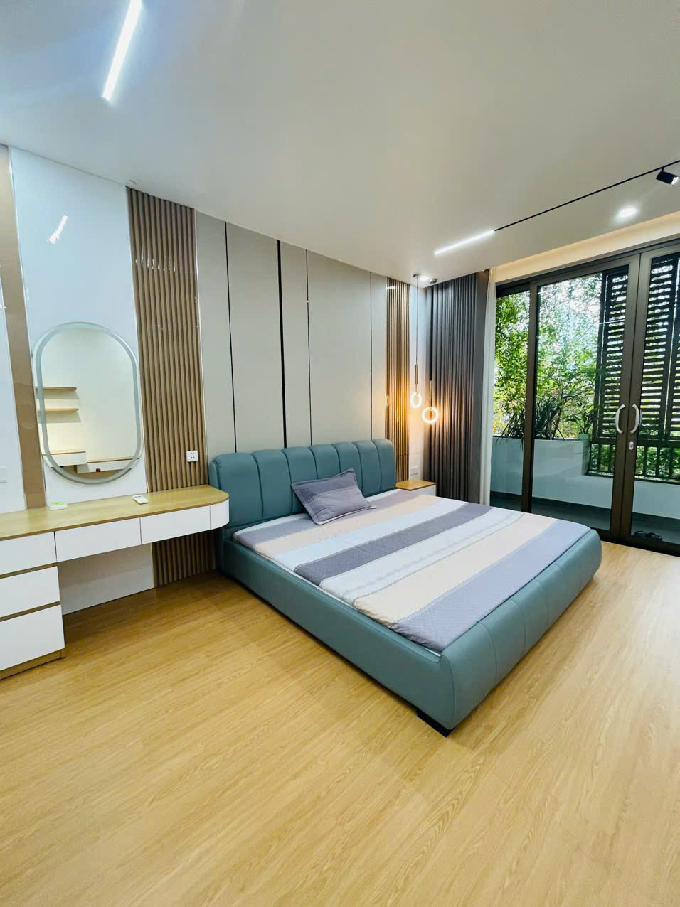 Cho thuê nhà 4 tầng sát Nguyễn Dữ  song song với Nguyễn Hữu Thọ