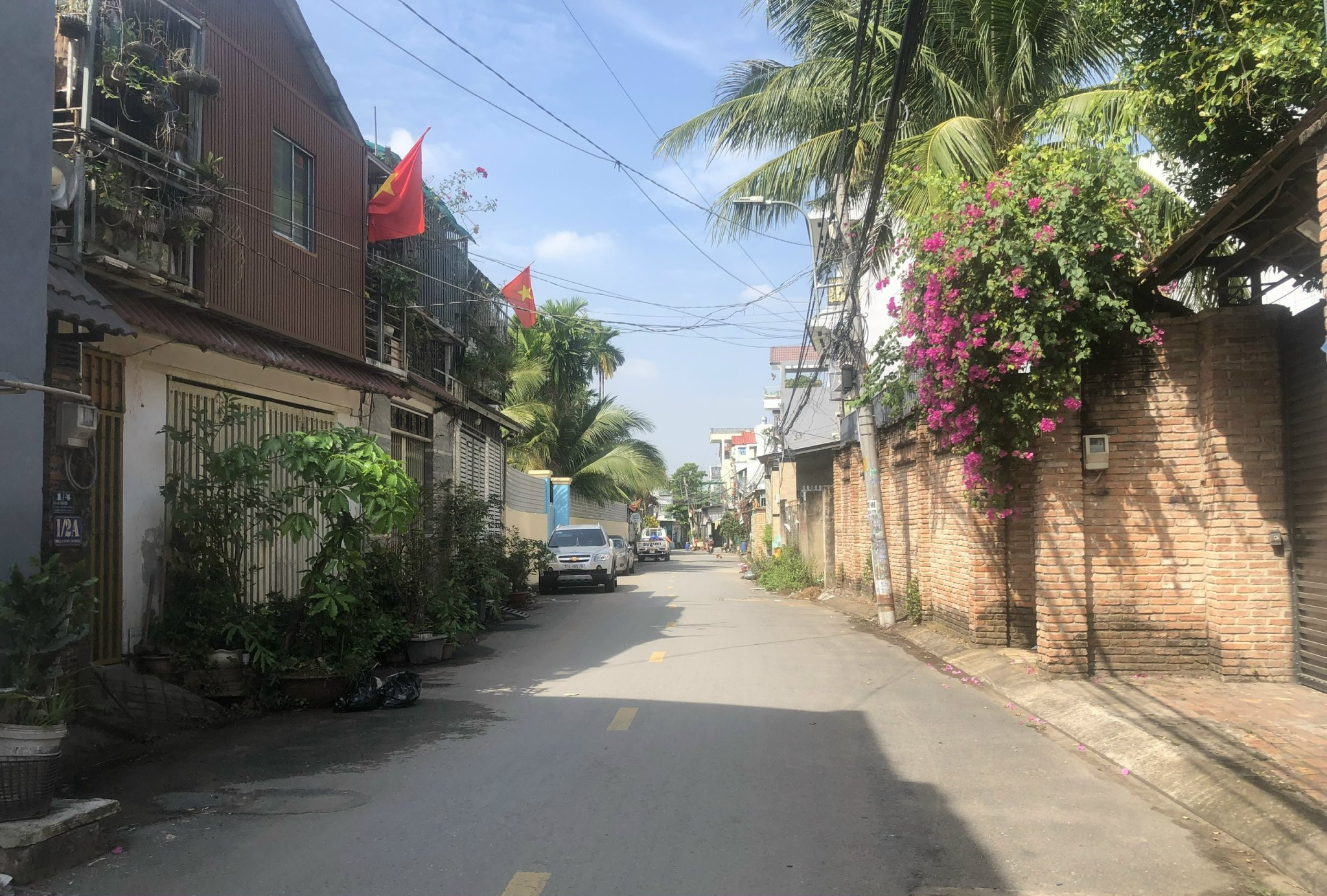 Bán nhà Đường 2, Long Trường, hẻm ô tô, 45m2, 2 tầng 3.8 tỷ