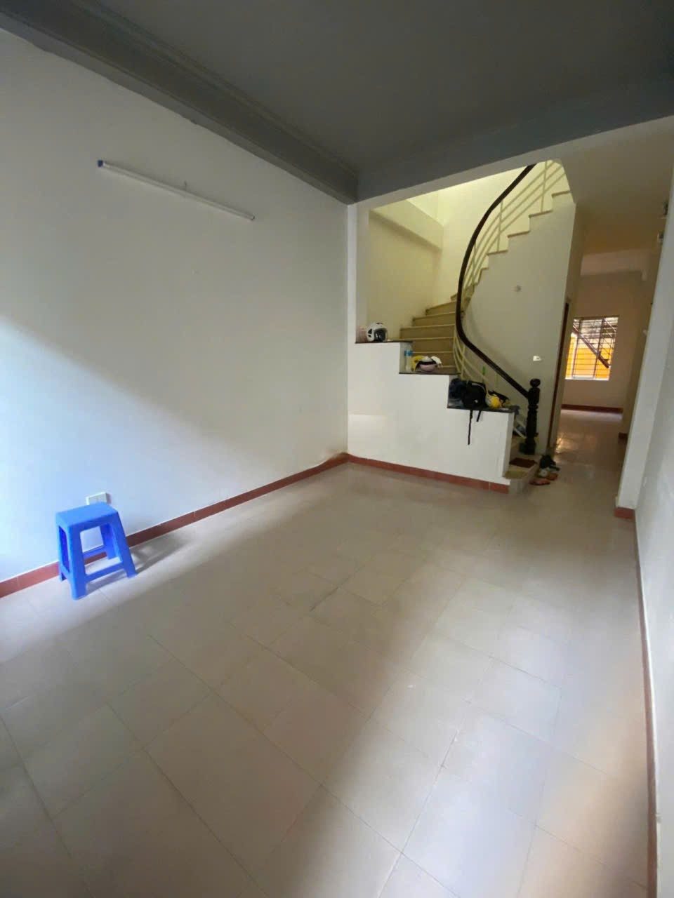 Cho Thuê Nhà Nguyên Hồng - Thành Công 50M² 3 Tầng 6 Phòng - Nhà 2 Thoáng - Ô Tô Đỗ Cửa - Vừa Ở, Vừa Kinh Doanh VP... Giá Thuê 20tr