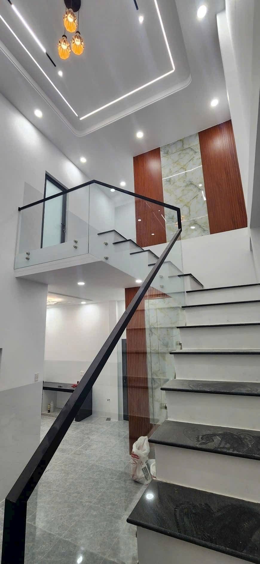 Nhà đẹp giá rẻ mới xây Phường 1. Tp Bến Tre