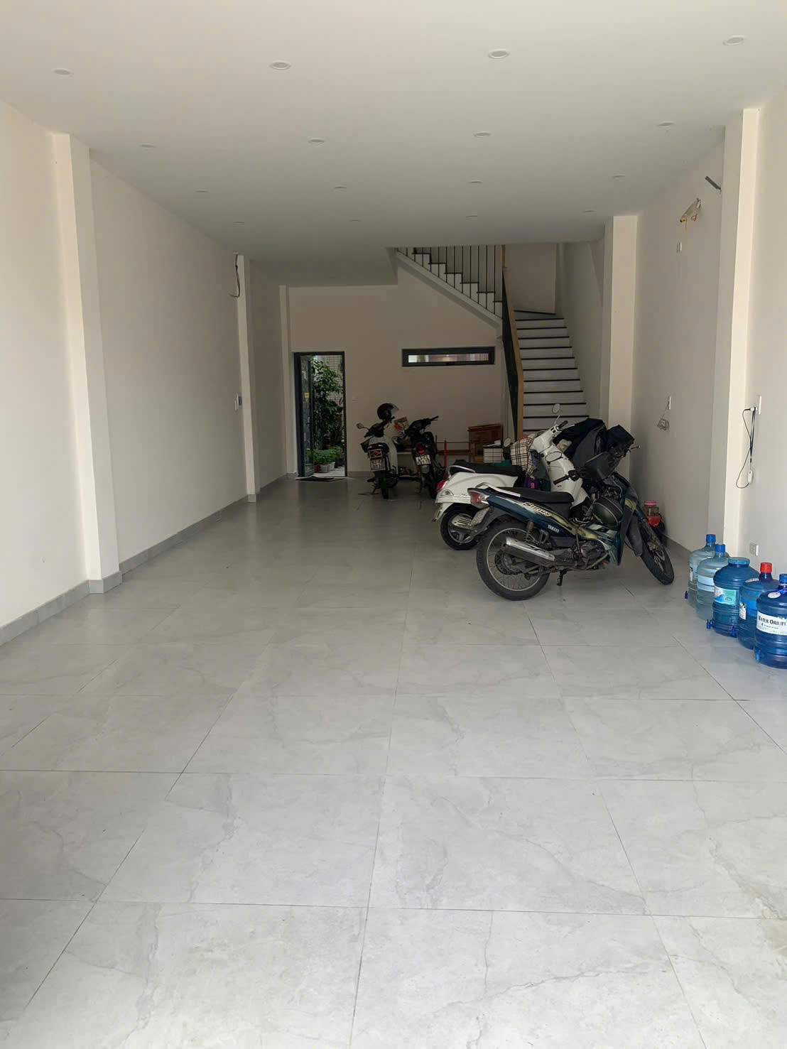 Cho thuê nhà 3 tầng mặt tiền Nguyễn Hữu Thọ , Khuê Trung