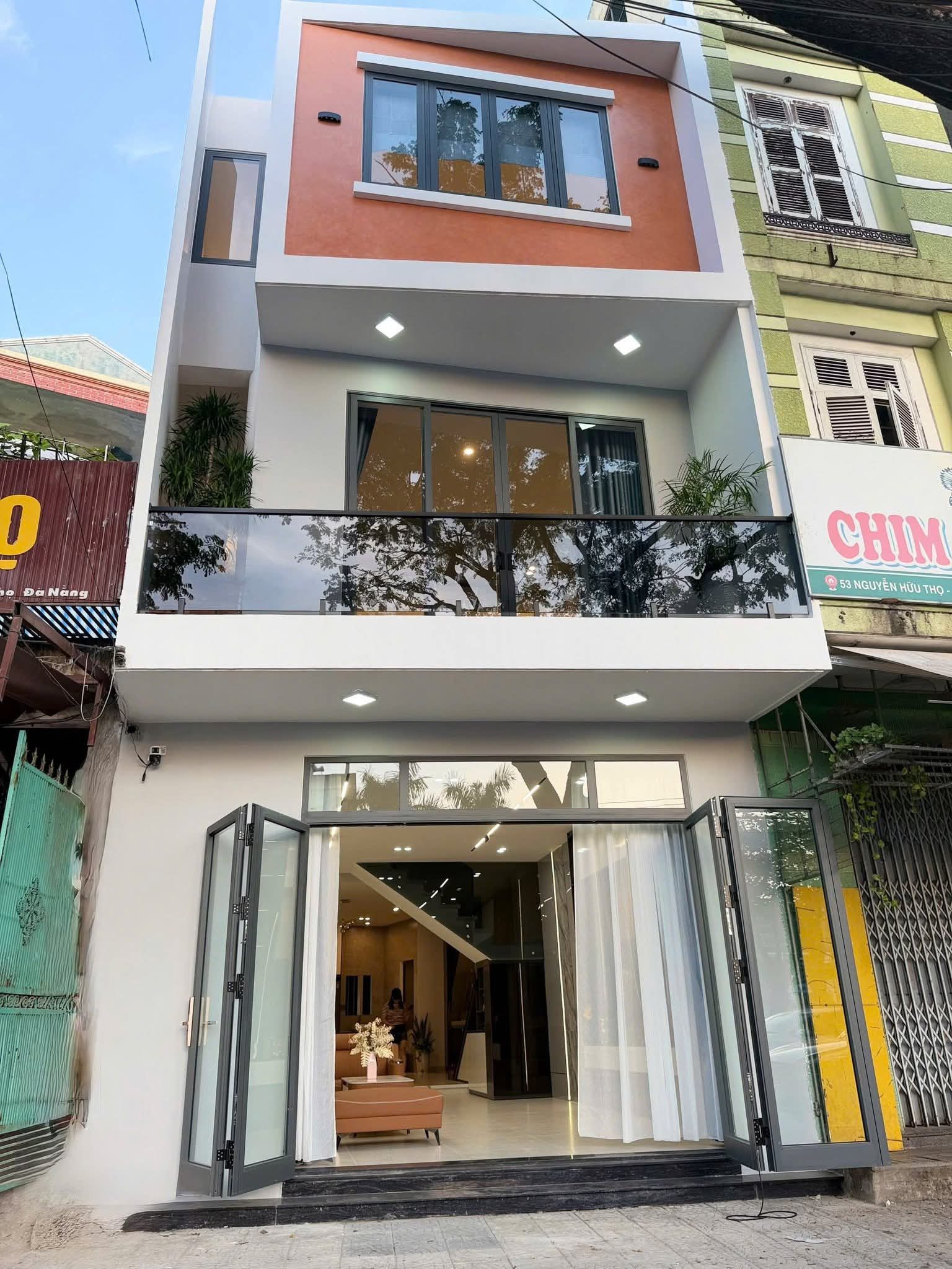 Nhà phố kinh doanh 3 Tầng - Đường Nguyễn Hữu Thọ - Hải Châu