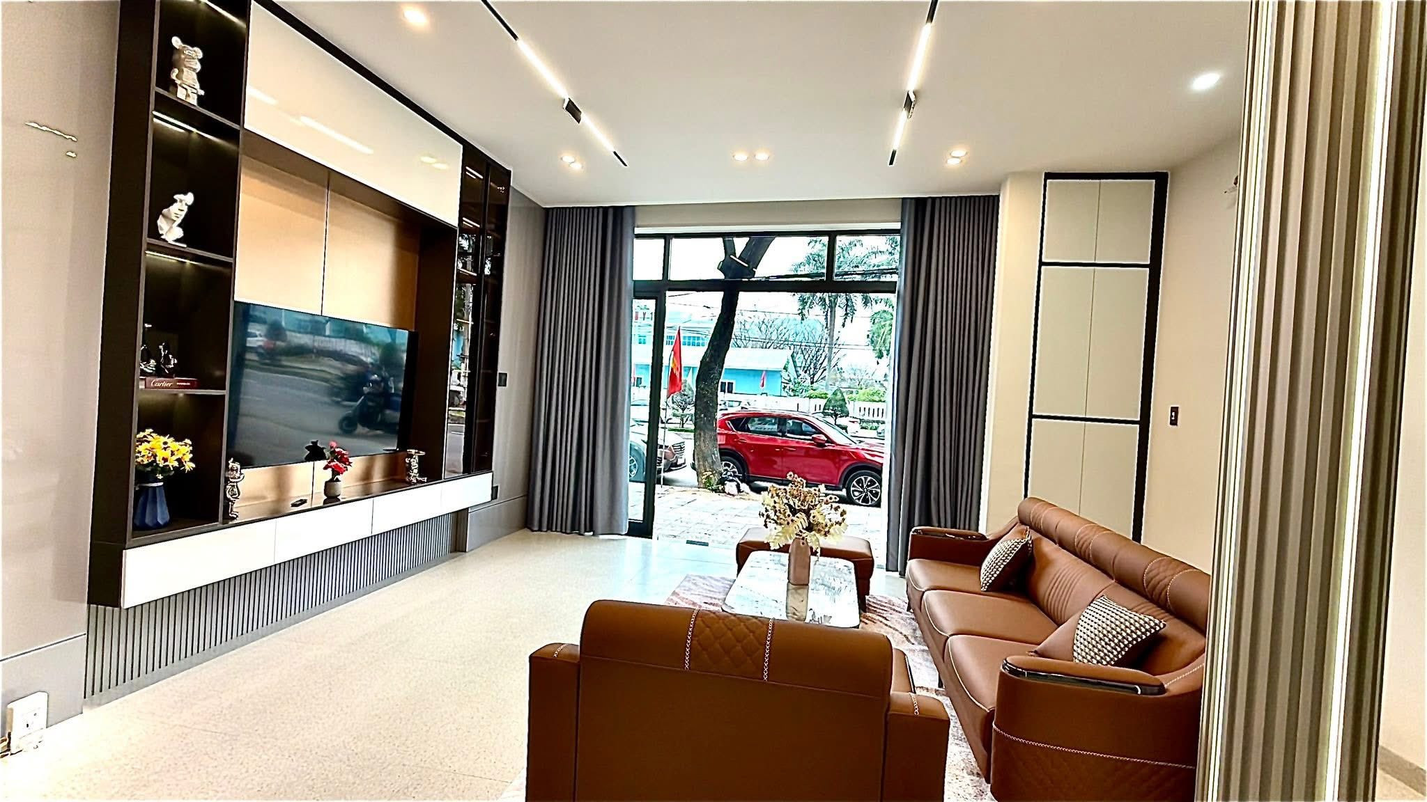 Bán Siêu phẩm nhà 3 Tầng full nội thất MT Nguyễn Hữu Thọ