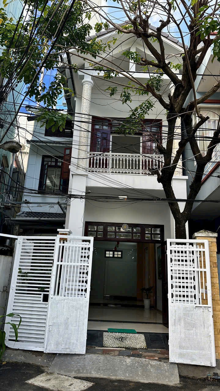 NHÀ 3 TẦNG MẶT TIỀN KẸP KIỆT BÊN HÔNG ĐƯỜNG NGUYỄN HỮU THỌ - MẶT TIỀN GIÁ NHÀ KIỆT