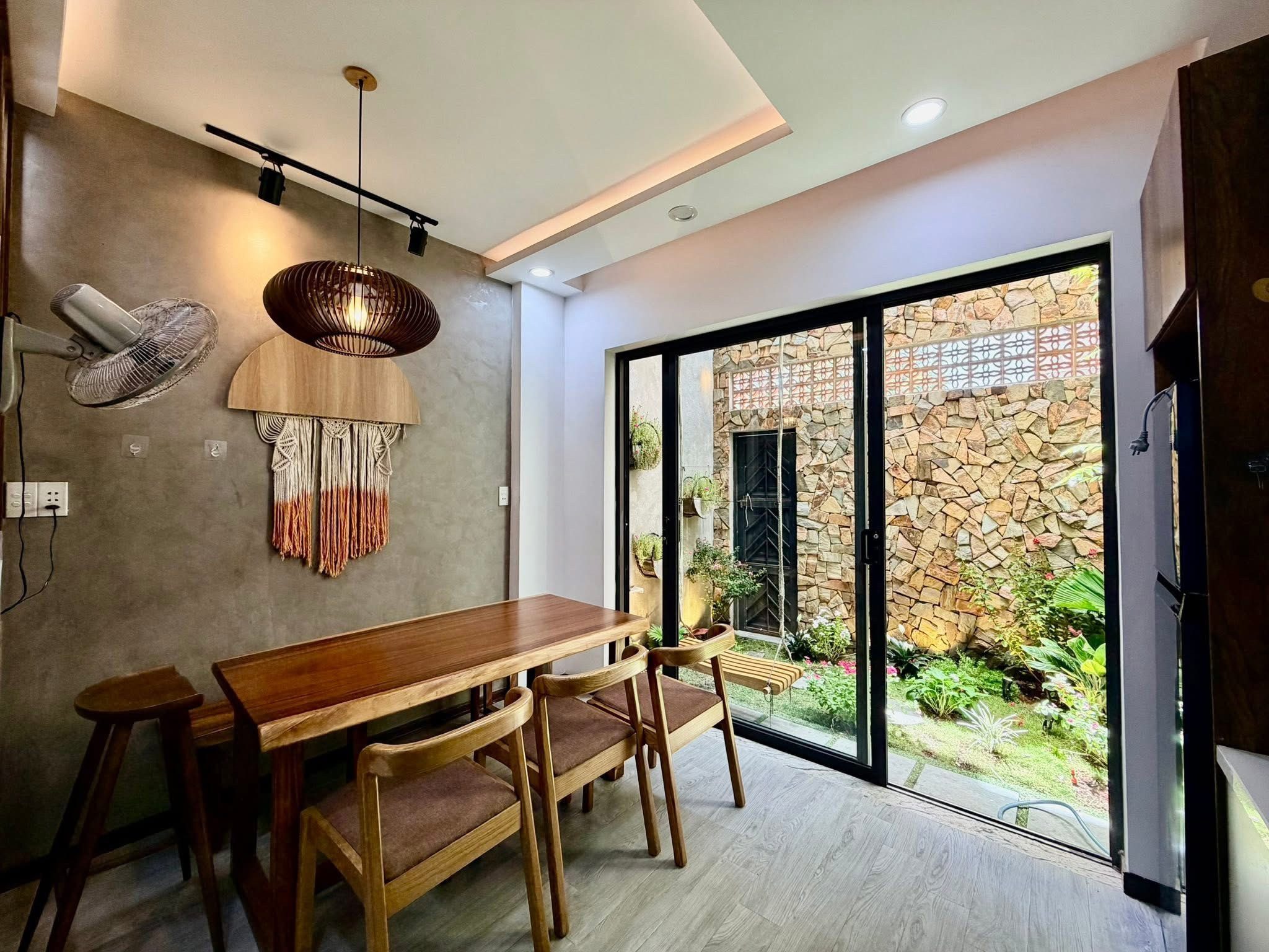 ❌ Nhà sát Biển đường Nguyễn Huy Tự, 3 Tầng, 3 Phòng Ngủ - Giá 6.95 tỷ