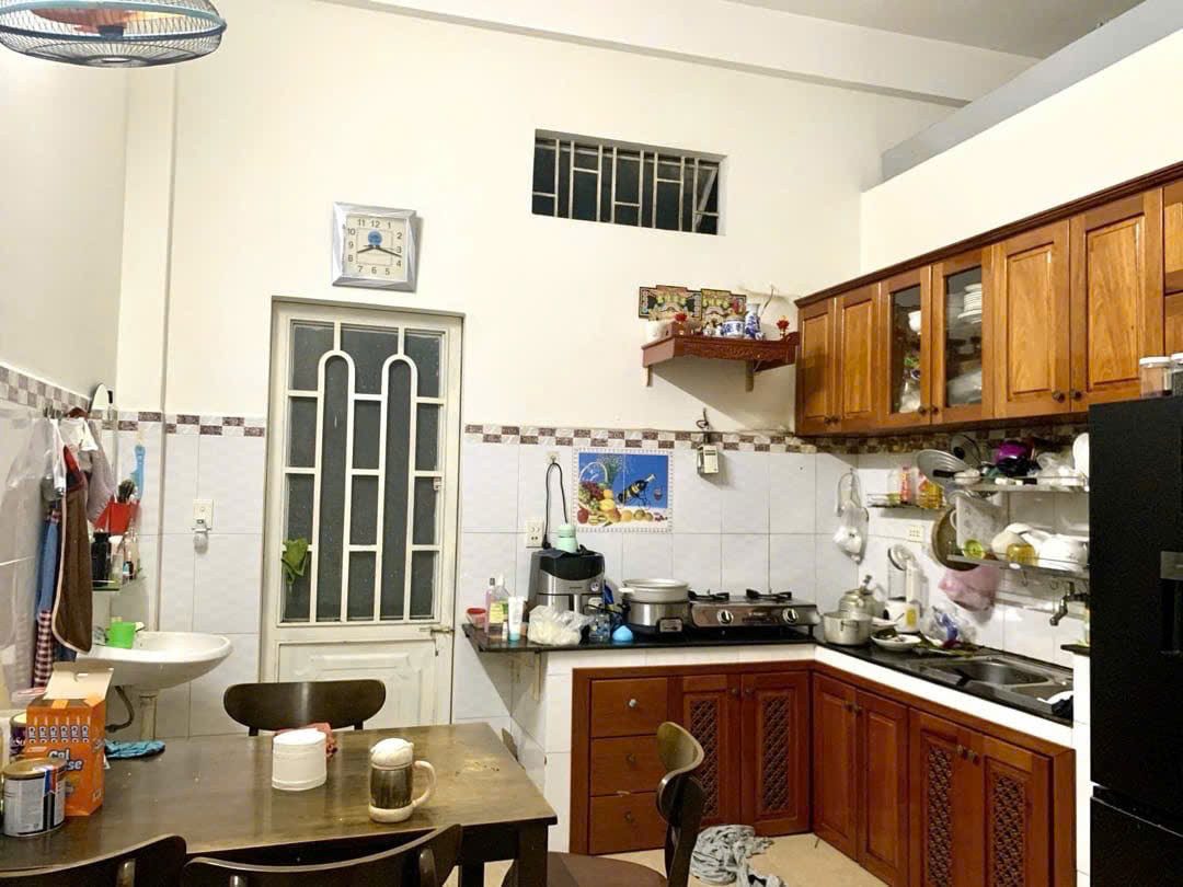 BÁN NHÀ 2 TẦNG MẶT TIỀN NGUYỄN KHANG-GẦN HÀ HUY TẬP-ĐƯƠNGG 5.5M VỈA HÈ RỘNG
