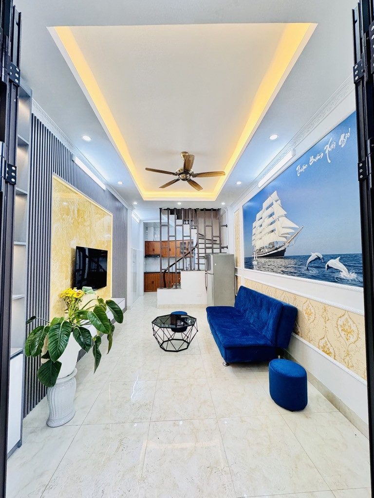BÁN NHÀ NGUYỄN KHOÁI – 5 TẦNG MỚI – FULL NỘI THẤT – GẦN Ô TÔ – CHỈ 6,2 TỶ
