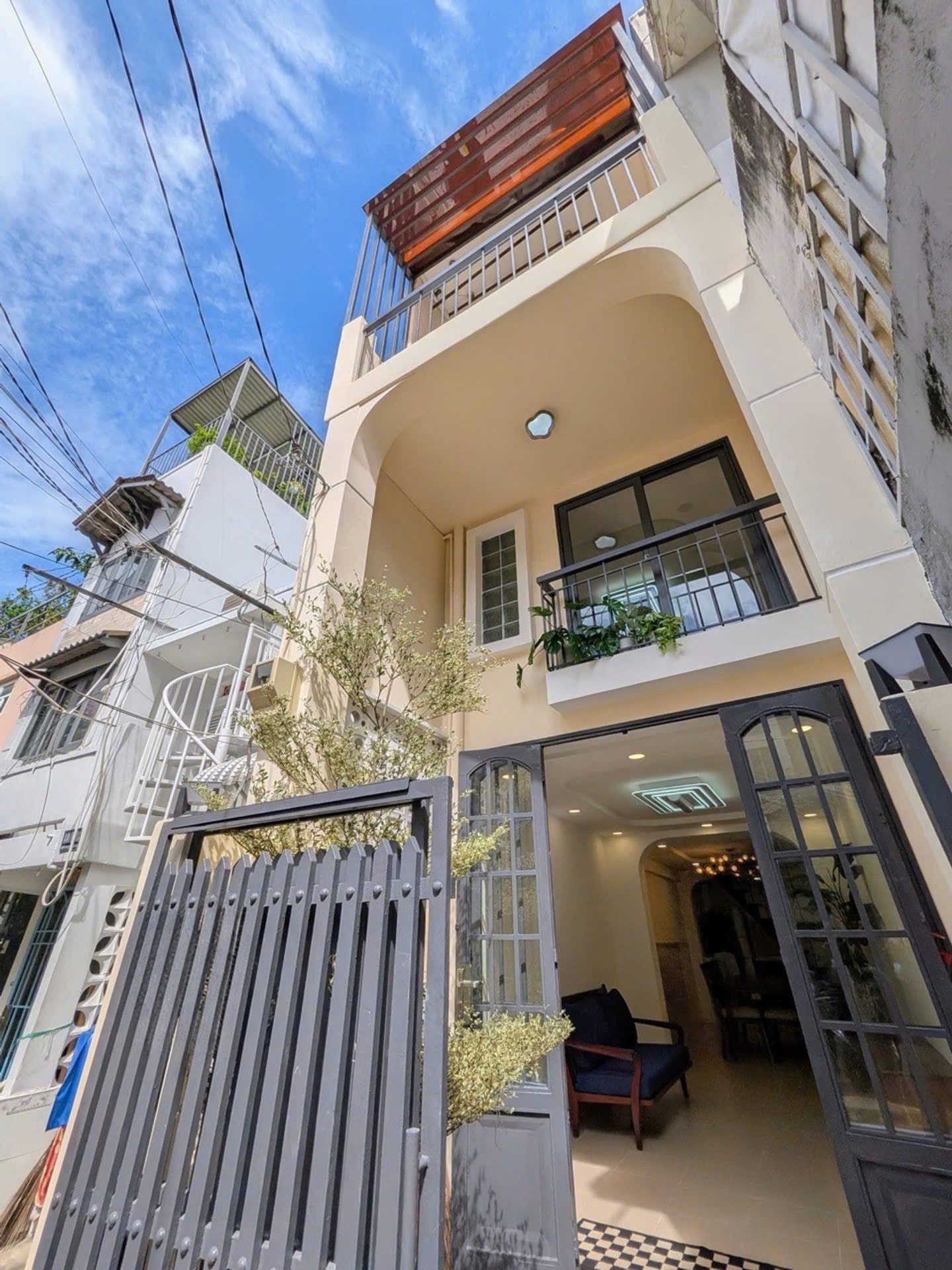 Bán Nhà riêng 39m² thổ cư 36m² giá 6.25 tỷ tại Đường Nguyễn Kiệm Phường Đức Nhuận TP. Hồ Chí Minh