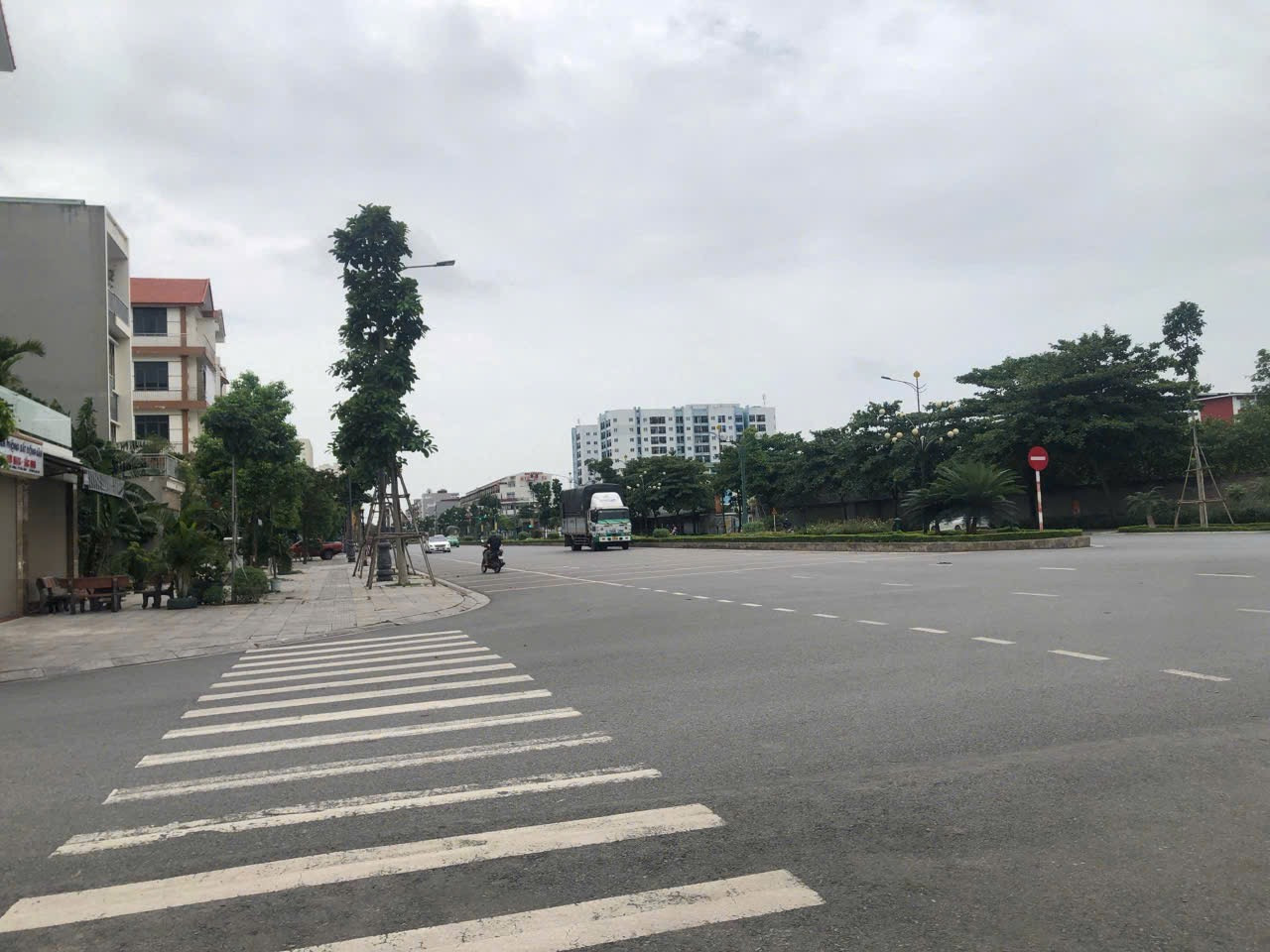 Bán 115m đất dãy NLK1 khu đô thị đại hoàng long. Ngay cạnh ngã 4 với lý anh tông. Cạnh trường quốc tế kinh bắc. Mặt đường nguyễn quyền. Phường võ cường bắc ninh