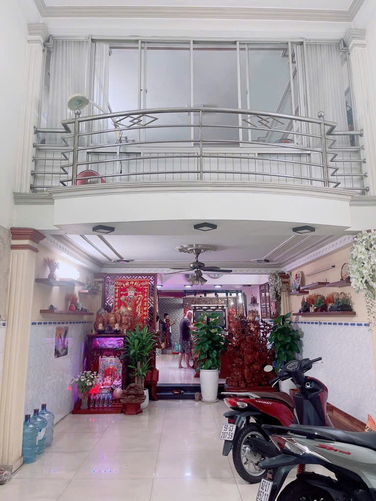 Nhà Mặt Tiền 4 Lầu Nguyễn Sơn Tân Phú - DT: 80m2 (4,5mx18m) - 4PN Kinh Doanh Tốt Nhỉnh 17 Tỷ TL Mạnh