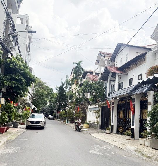 Nhà 4 tầng, Hẻm Xe Tải 10m, Thoại Ngọc Hầu, Nguyễn Sơn, 72m2, hơn 12 tỷ TL