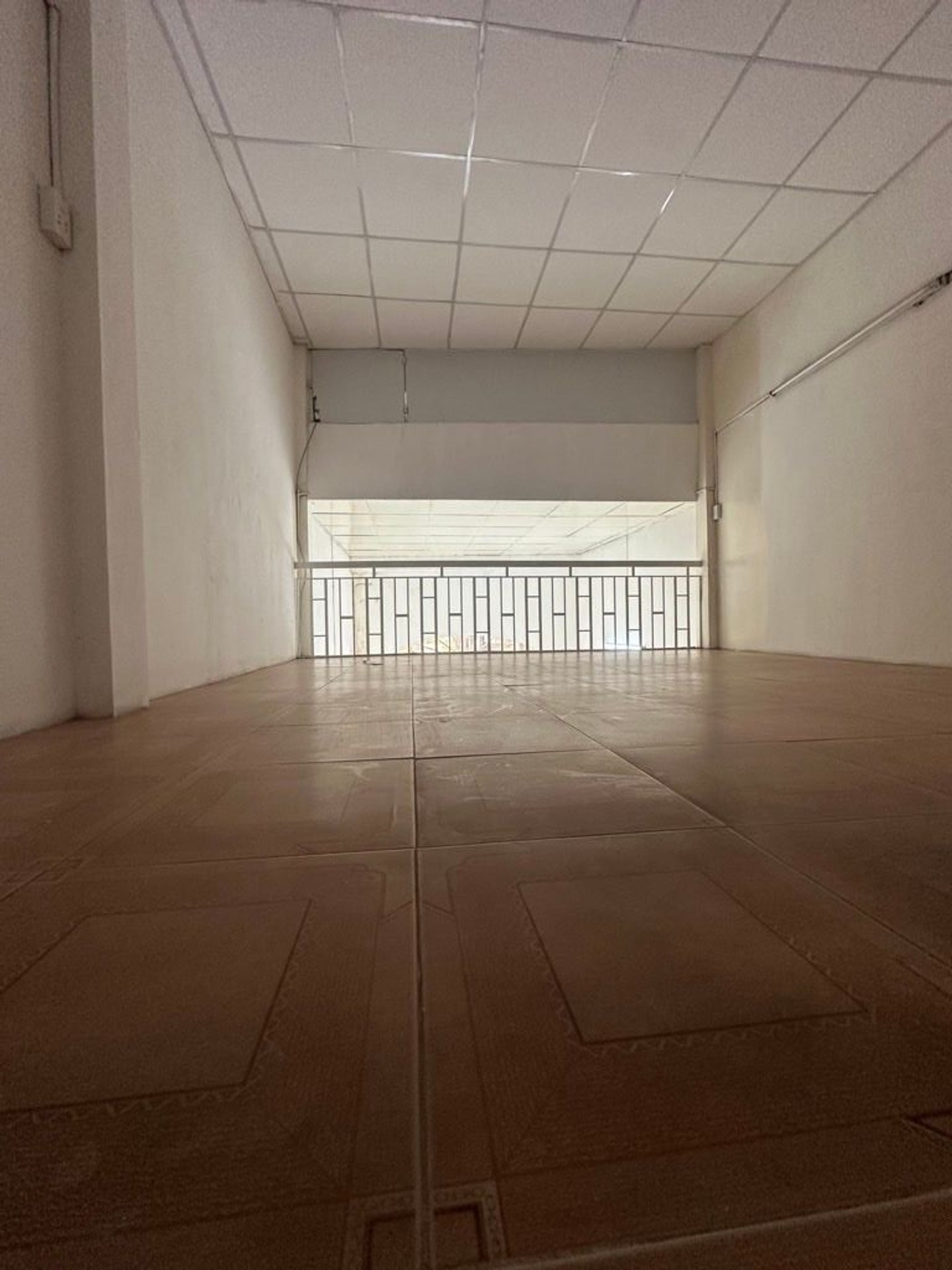 Bán nhà Nguyễn Súy, Phú Thọ Hòa, hẻm xe tải, ô tô ngủ trong nhà, giá 4.7 tỷ