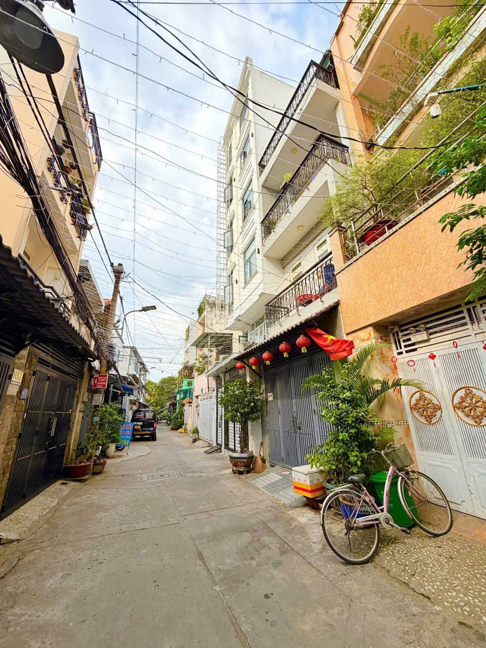 Bán nhà ngang 4.2 dài 20, công nhận đủ, gần chợ Tân Hương, 3pn, hẻm xe hơi chỉ nhỉnh 7 tỷ