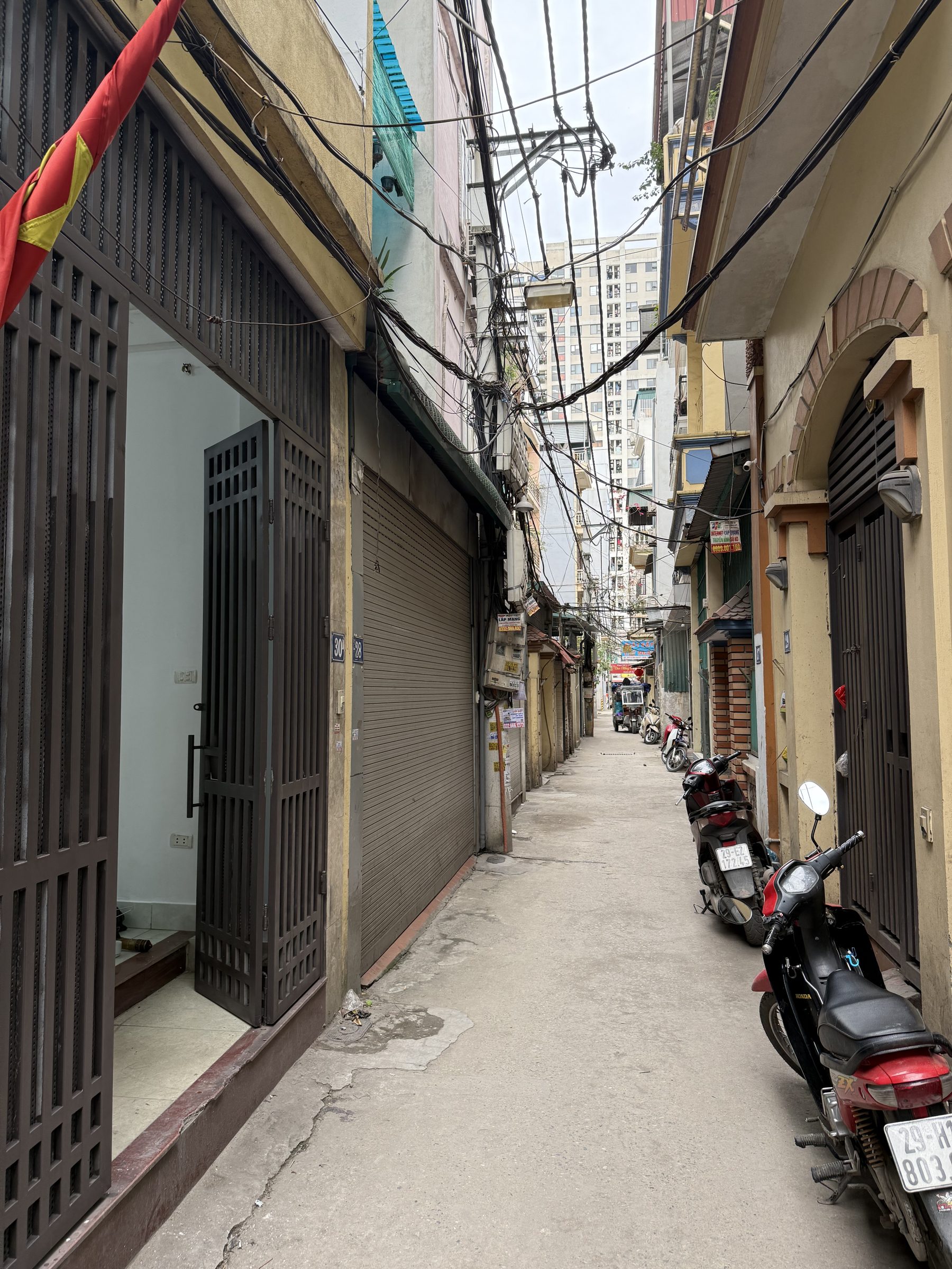 Bán Đất 30m2 có sẵn 30 m2 thổ cư giá 7.5 tỷ tại Đường Nguyễn Tam Trinh Phường Yên Sở Phường Ngọc Hà Hà Nội