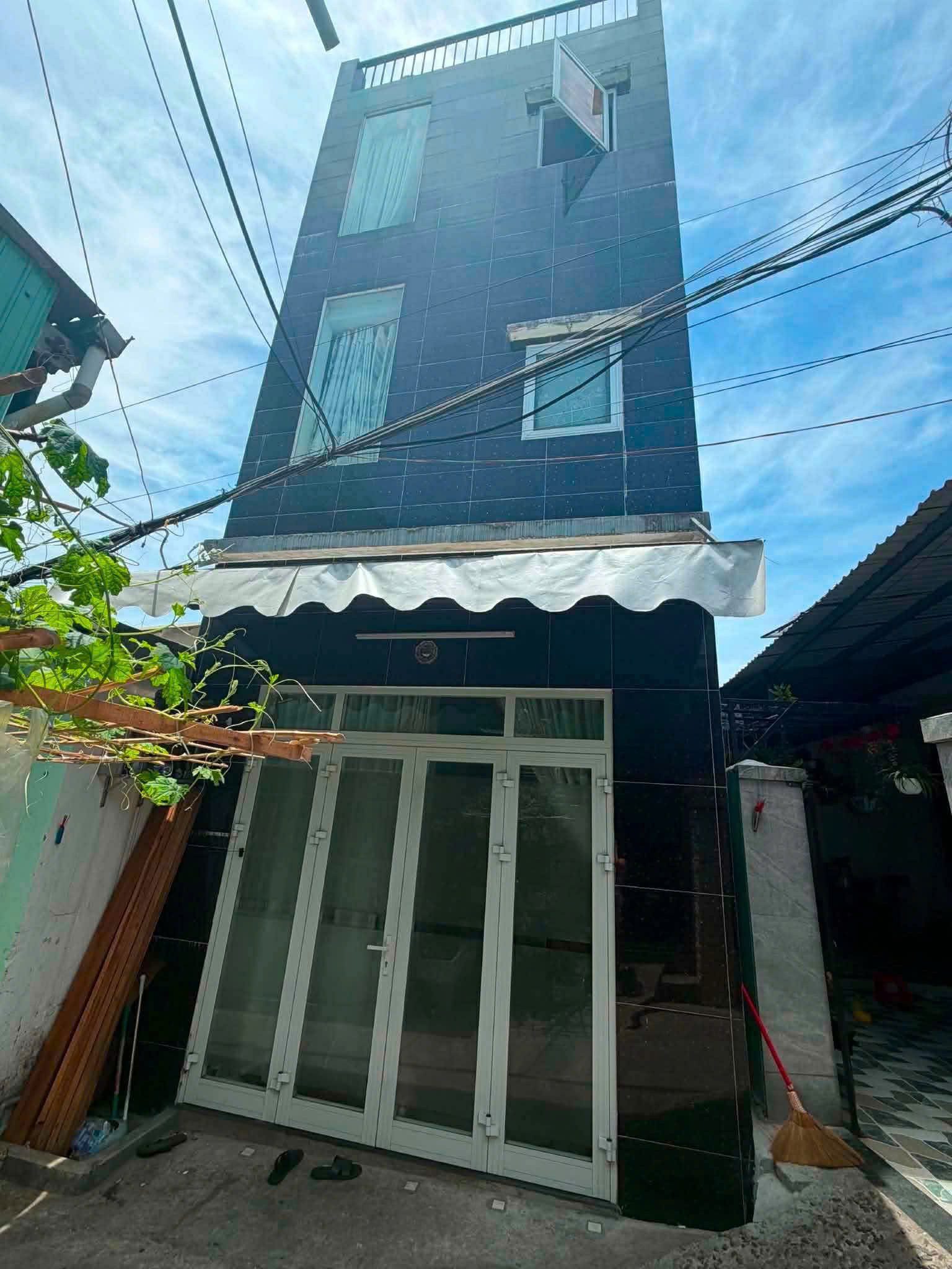 Nhà 3 tầng Nguyễn Tất Thành 📌📌📌LÀM VIỆC TRỰC TIẾP GIÁ TỐT