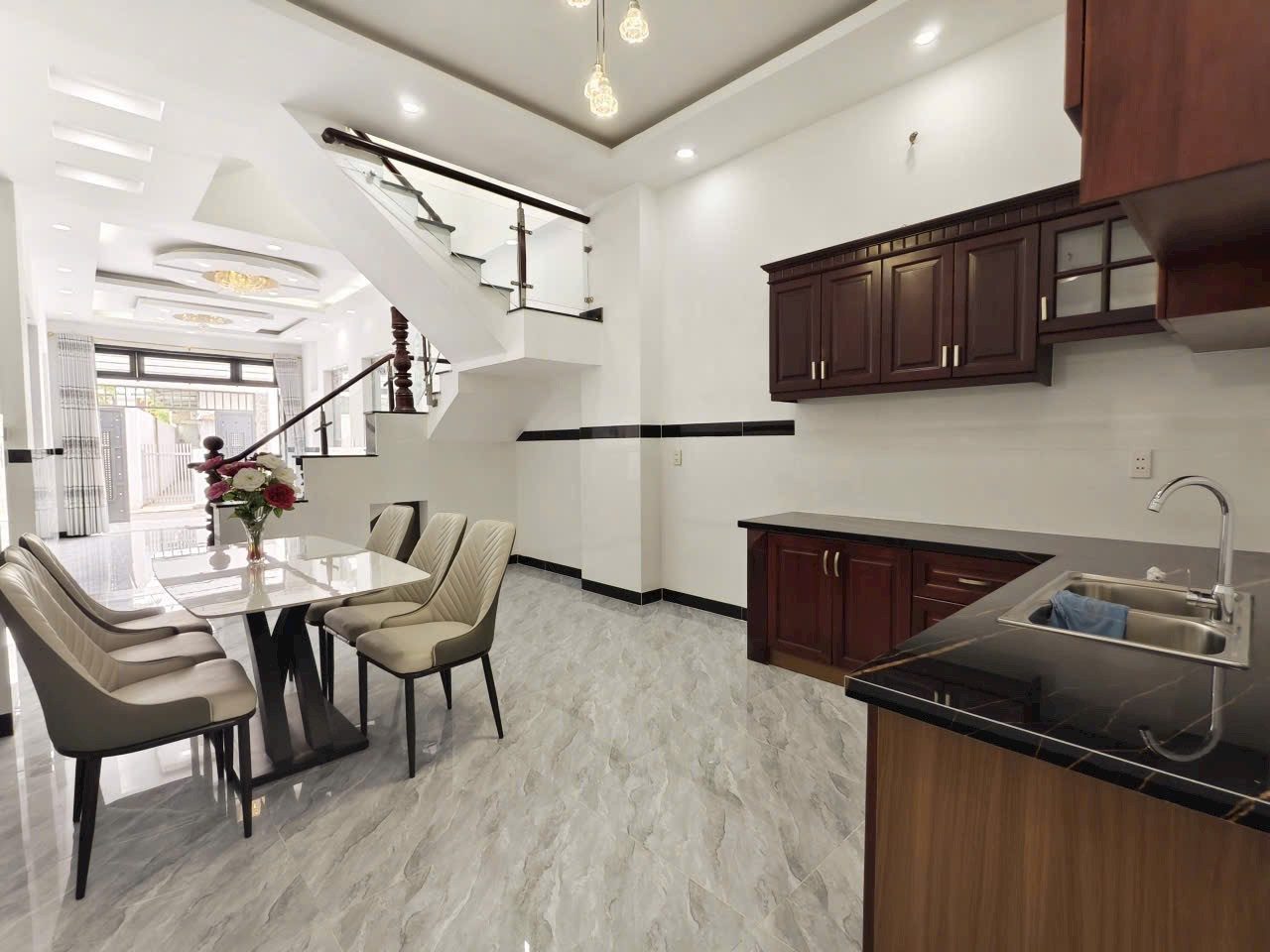 Hẻm Đẹp Gần Nguyễn Thị Búp – Q12 Nhà 4PN, 4WC, Chỉ 6,3 Tỷ Còn Thương Lượng