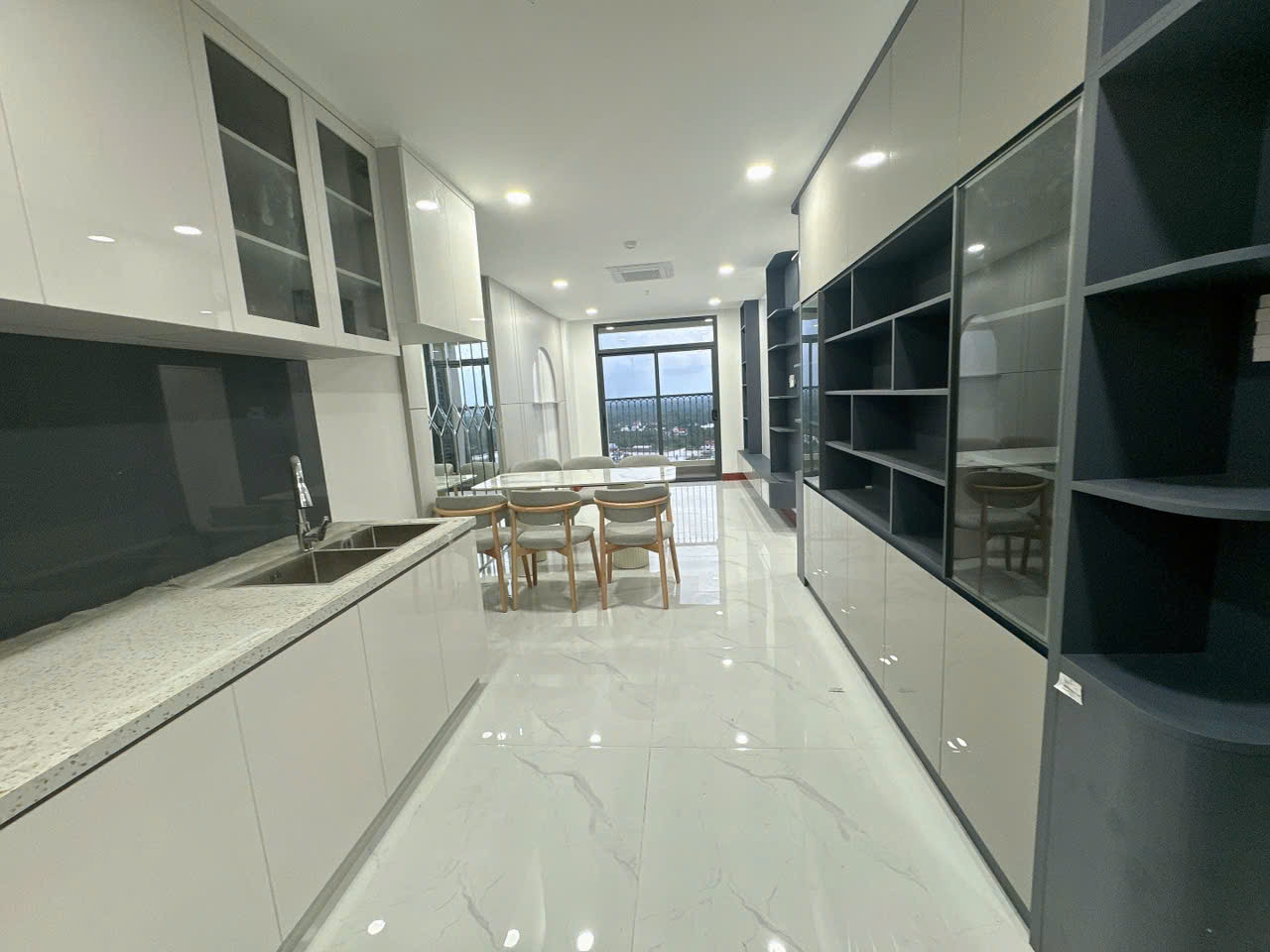 CHO THUÊ CĂN HỘ ĐẦY ĐỦ NỘI THẤT CAO CẤP VIP NHẤT CHUNG CƯ HƯNG PHÚ