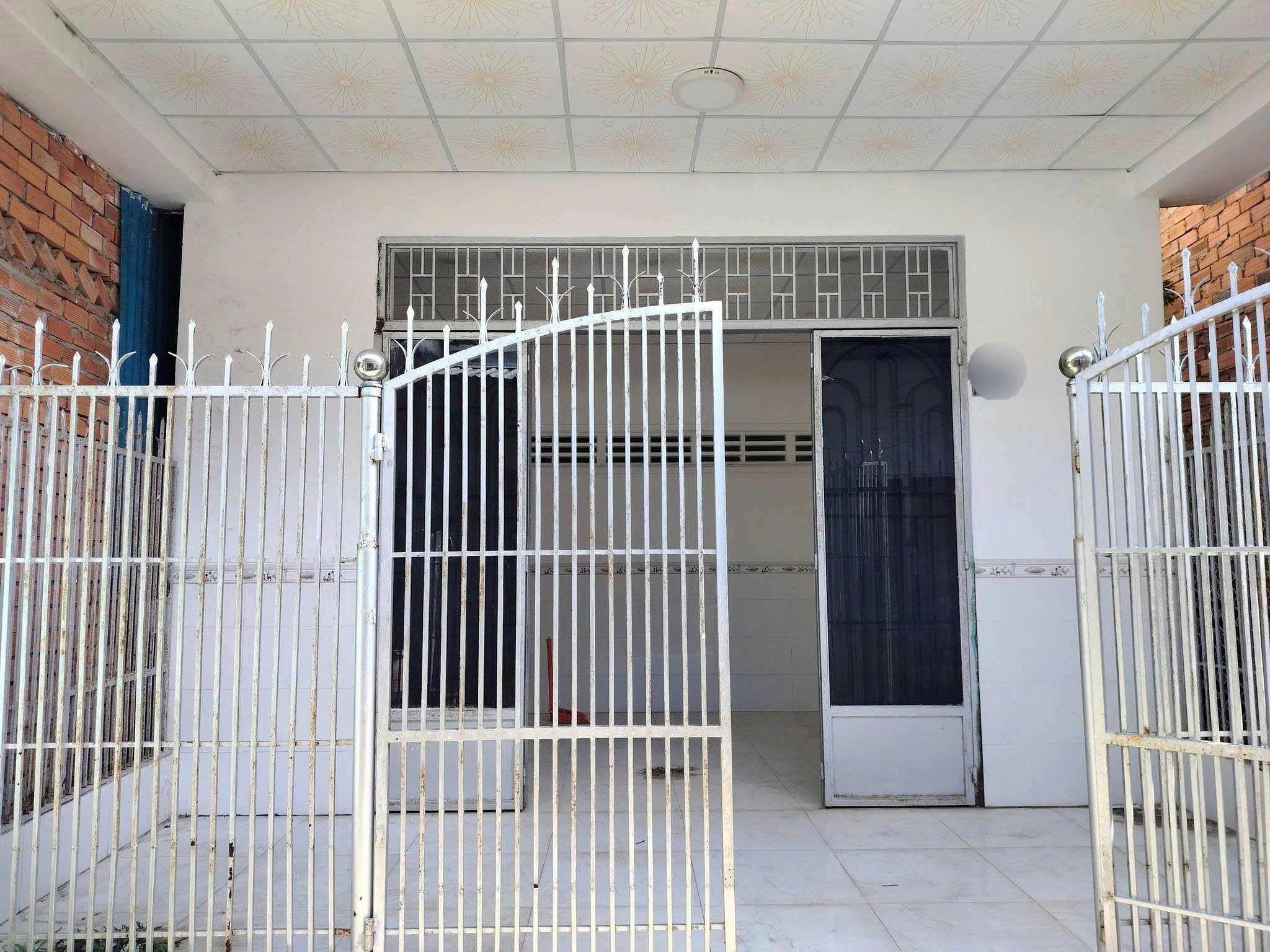Bán Căn nhà ngay Nguyễn Thị Hé Tân Thông Hội 1ty4 Sổ Hồng Riêng 150m2 bao phí thuế