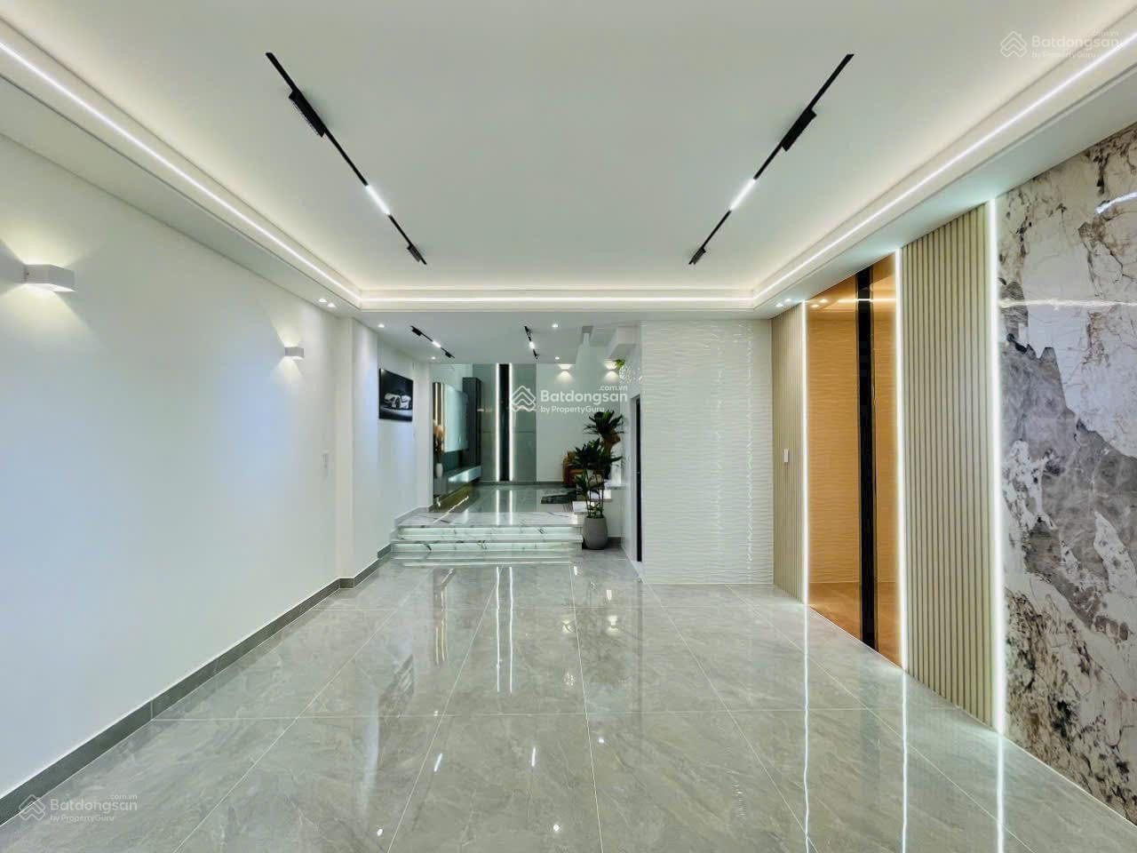 Chính chủ bán nhà đường Nguyễn Thị Minh Khai, P5, Quận 3, 70m2, 3tỷ790tr, đang cho thuê 25tr/th