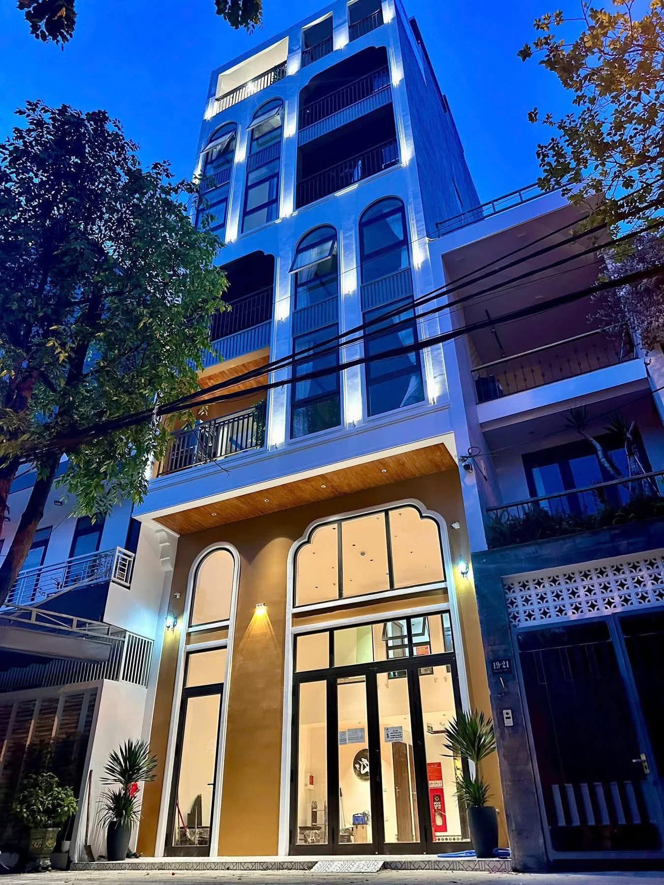 Toà Apartment Nguyễn Thiện Kế, khu Biển Du Lịch, cách Biển Mỹ Khê 600m ( Dòng tiền 180tr/tháng )
