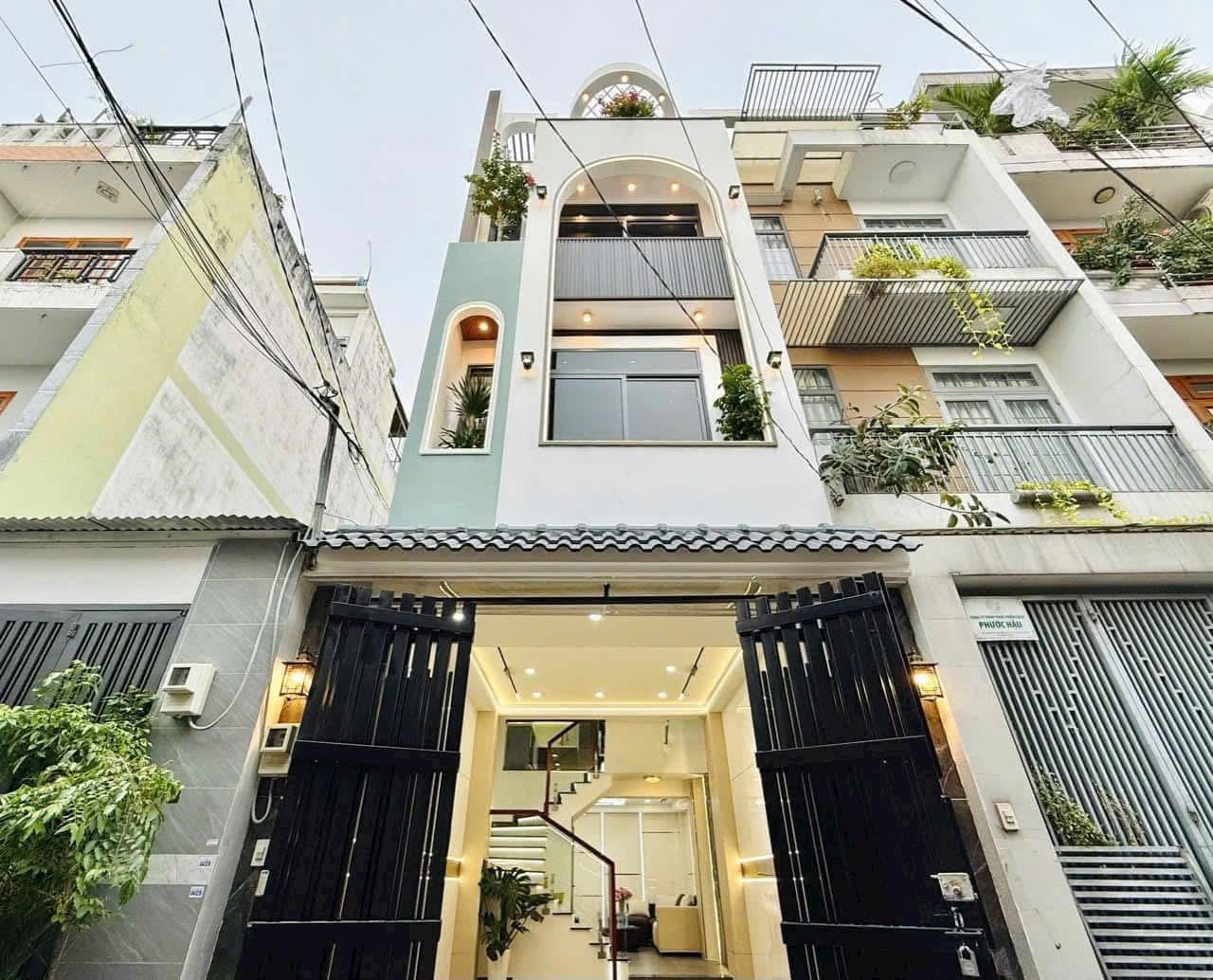 Kẹt tiền bán gấp nhà 62m2 Nguyễn Trãi, Q5 (Cũ) giá 3tỷ550. Sổ sẵn, đang cho thuê 15tr/tháng