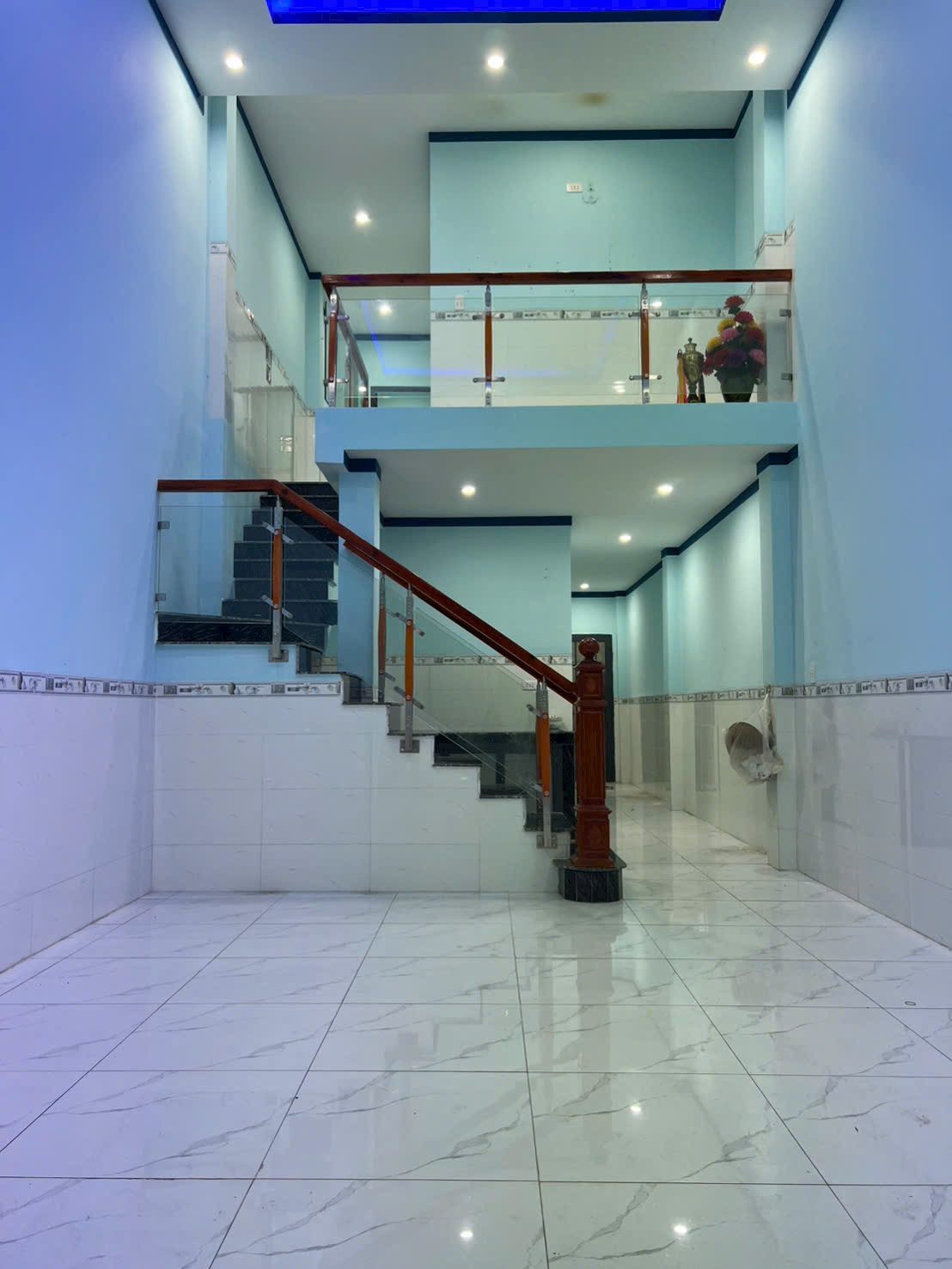 Bán nhà phường Bửu Hoà.Đường xe hơi, 2 mt trước sau thông thoáng.