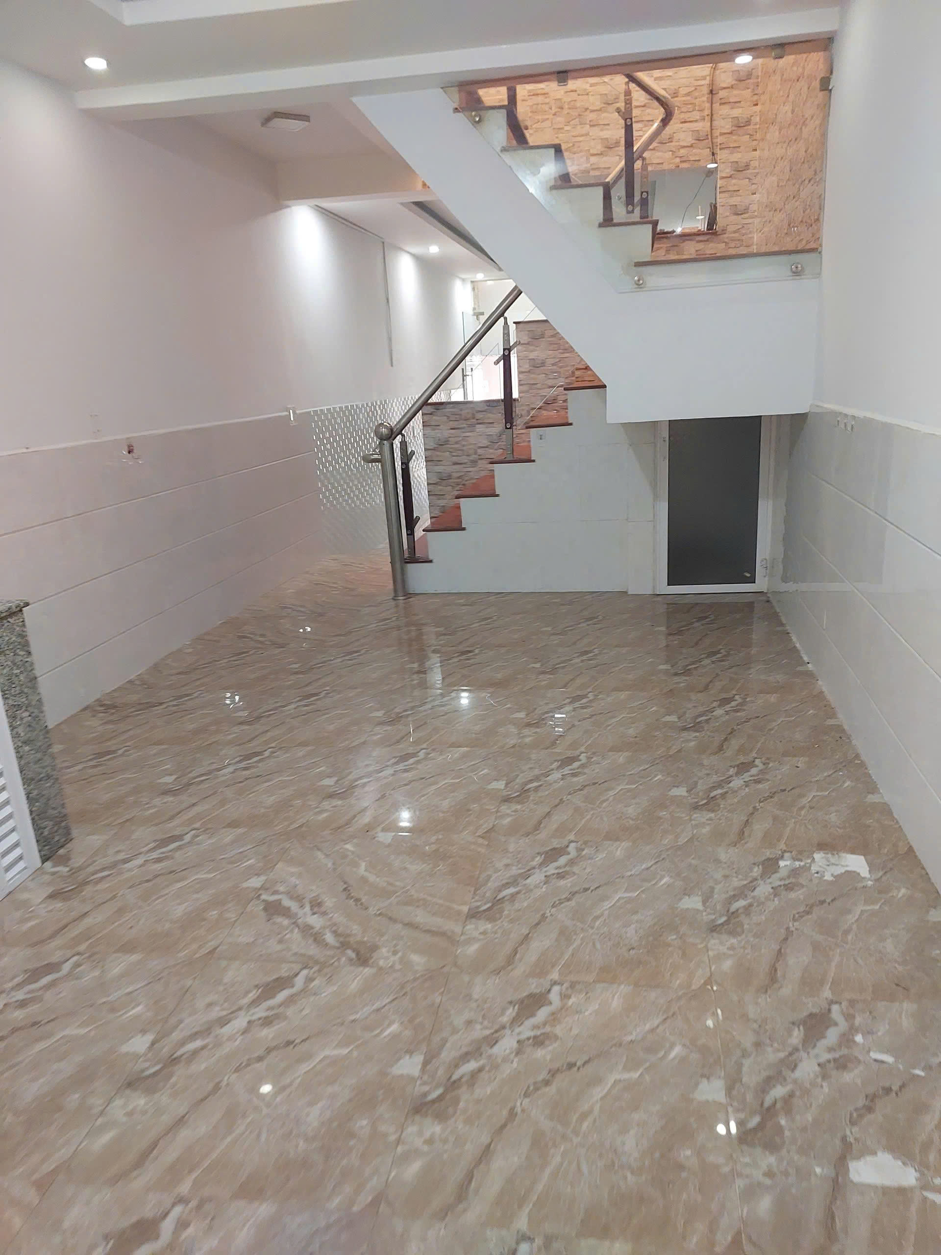 Cho thuê nhà mặt tiền Nguyên Tử Lực Phường 8 Đà Lạt 15 triệu/ tháng