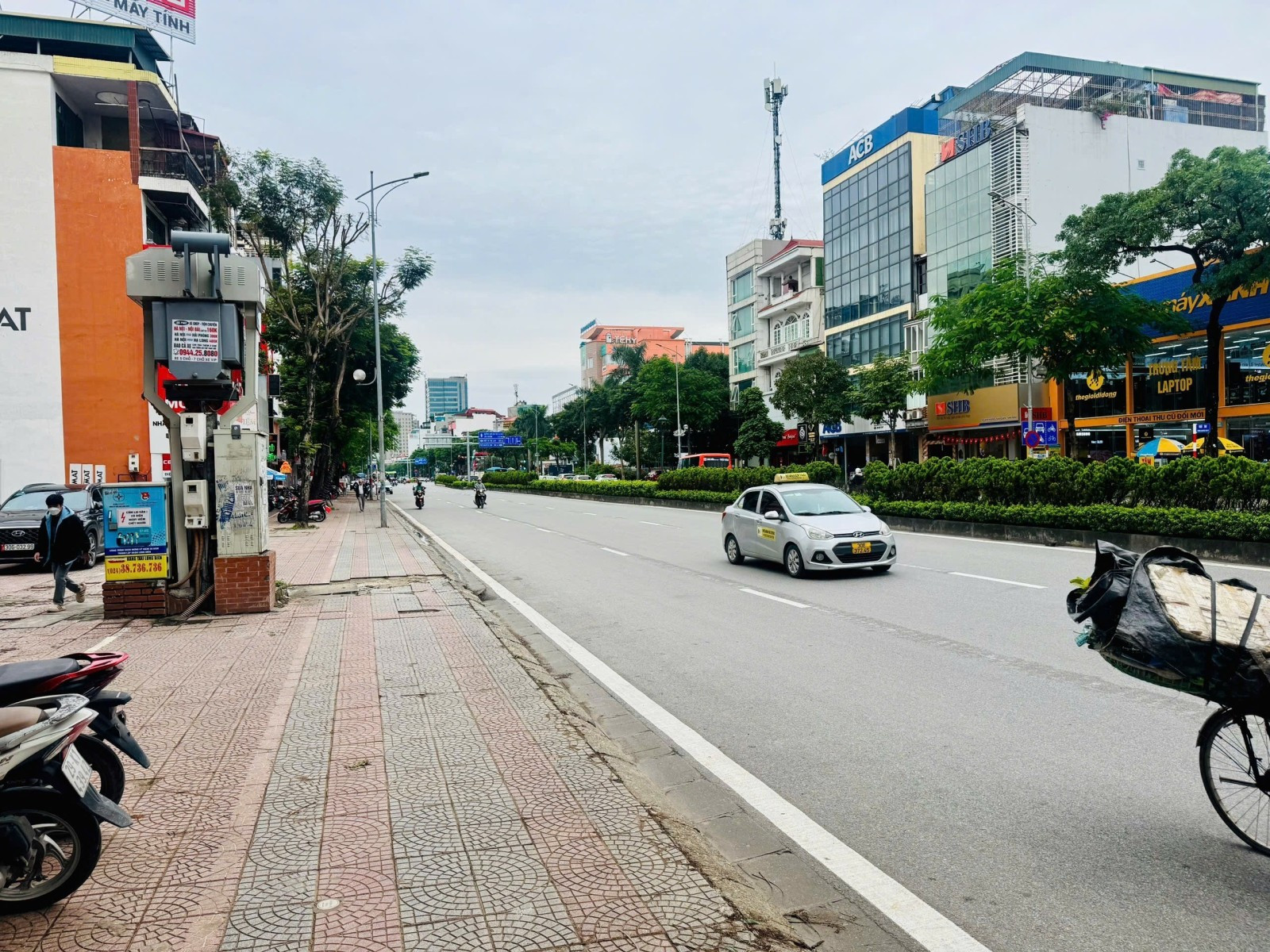 Bán Tòa nhà VP Nguyễn Văn Cừ 214m² ngang 7.9m giá 160 tỷ Phường Bồ Đề (LH: Zalo 0862299066)