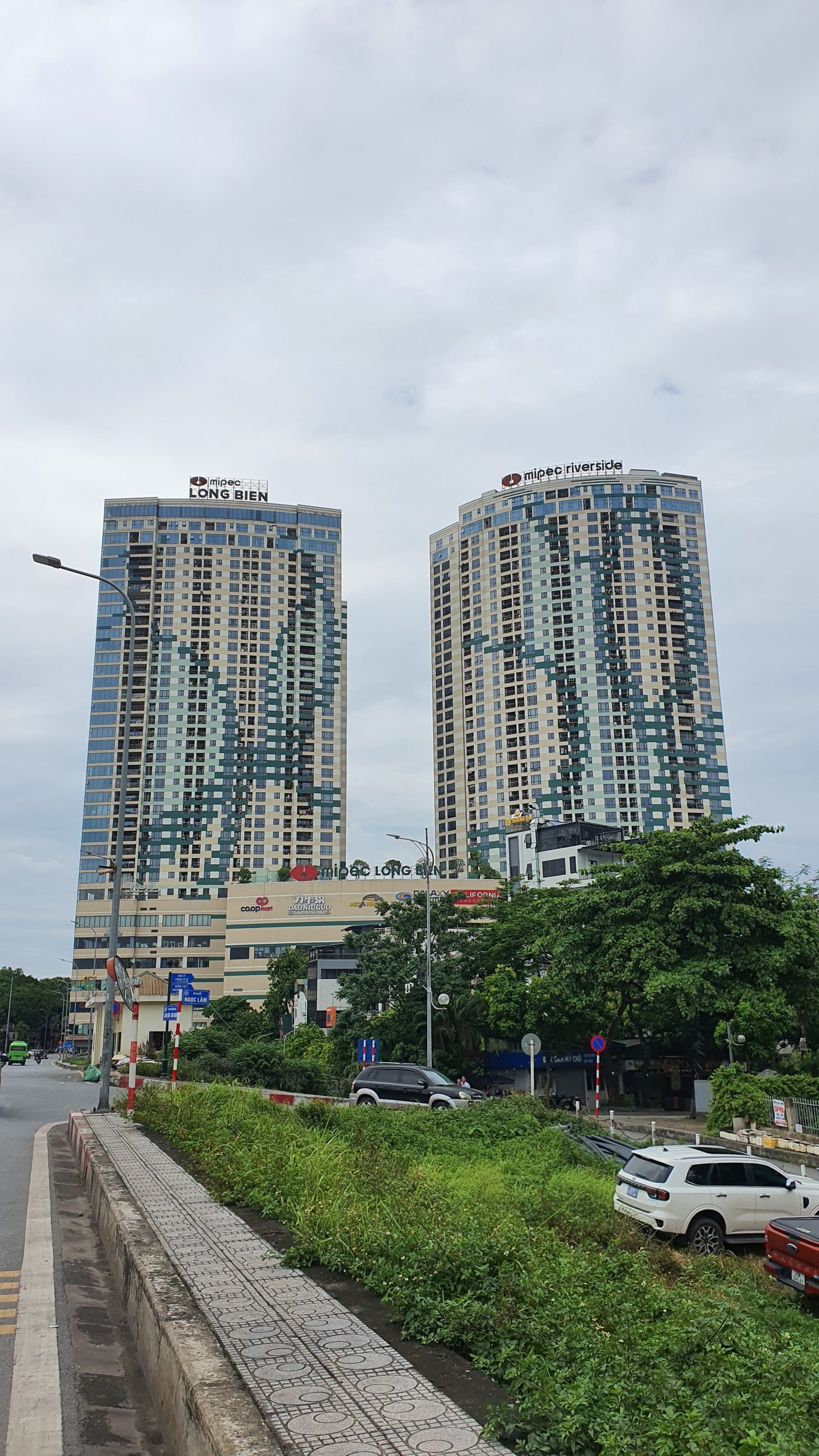 Phân lô ô tô vào nhà Nguyễn Văn Cừ 6 tầng thang máy