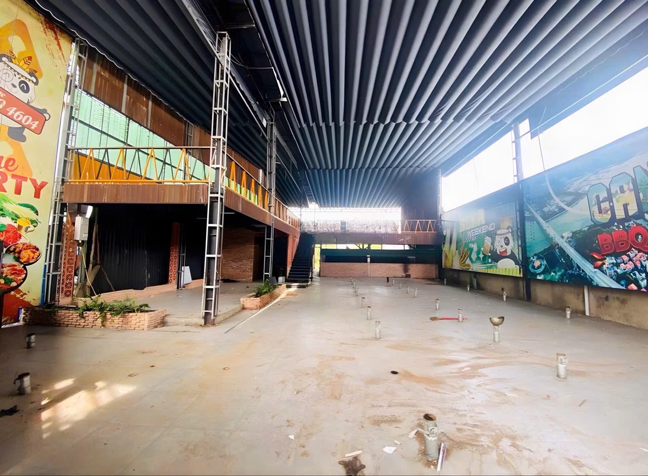 👉100 triệu - CHO THUÊ MẶT BẰNG 782m2, NGANG 19,88m2 MẶT TIỀN ĐƯỜNG NGUYỄN VĂN CỪ