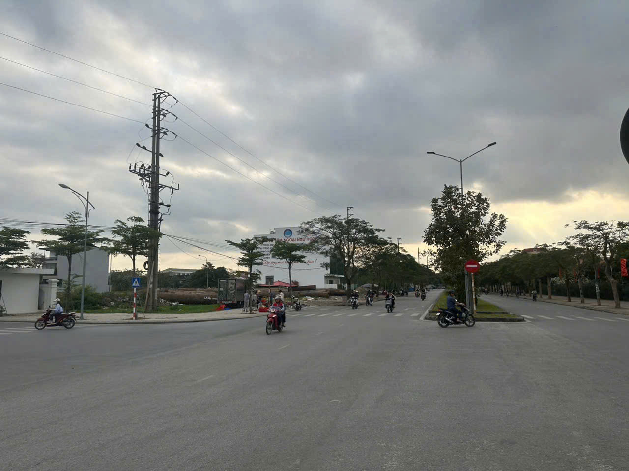 🏠🌺🌺👉Chính chủ gửi bán 2 Lô Đất Mặt Đường Nguyễn Văn Linh ( Đoạn Đường Trường Nguyễn Trãi ) TP Hải Dương