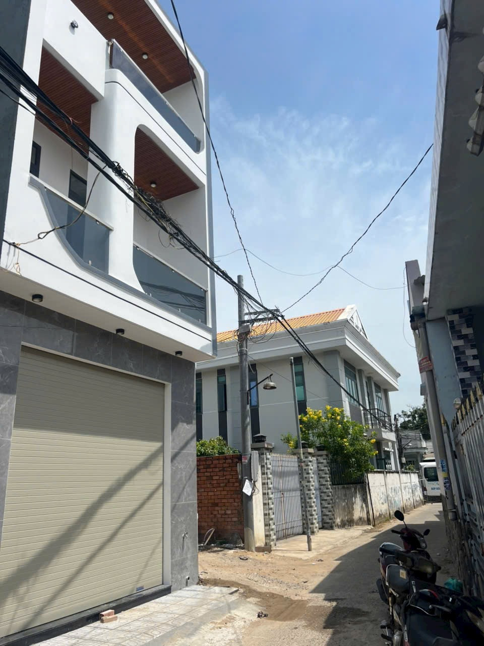 ⭕ NHÀ 1 TRỆT 1 LẦU MỚI XÂY _GÓC 2 MẶT TIỀN – P. LONG HƯNG (LONG BÌNH TÂN CŨ) 
💰 Giá: 3 tỷ 550 triệu