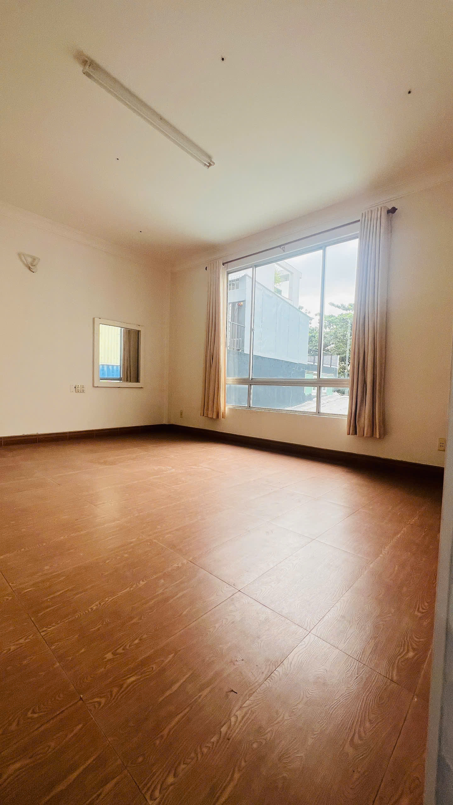 Bán nhà 202/11 Nguyễn Xí, P26, Bình Thạnh – Giá 28 tỷ
