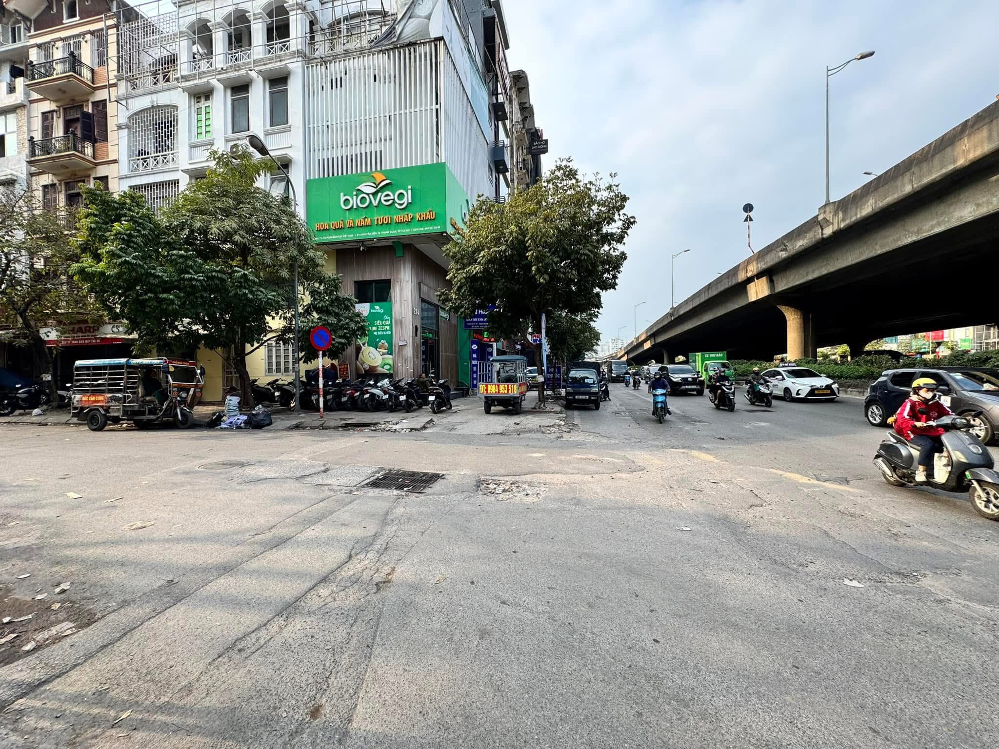 BÁN TÒA NHÀ MẶT PHỐ NGUYỄN XIỂN. 100M2 - 8 TẦNG, XÂY MỚI, THANG MÁY.