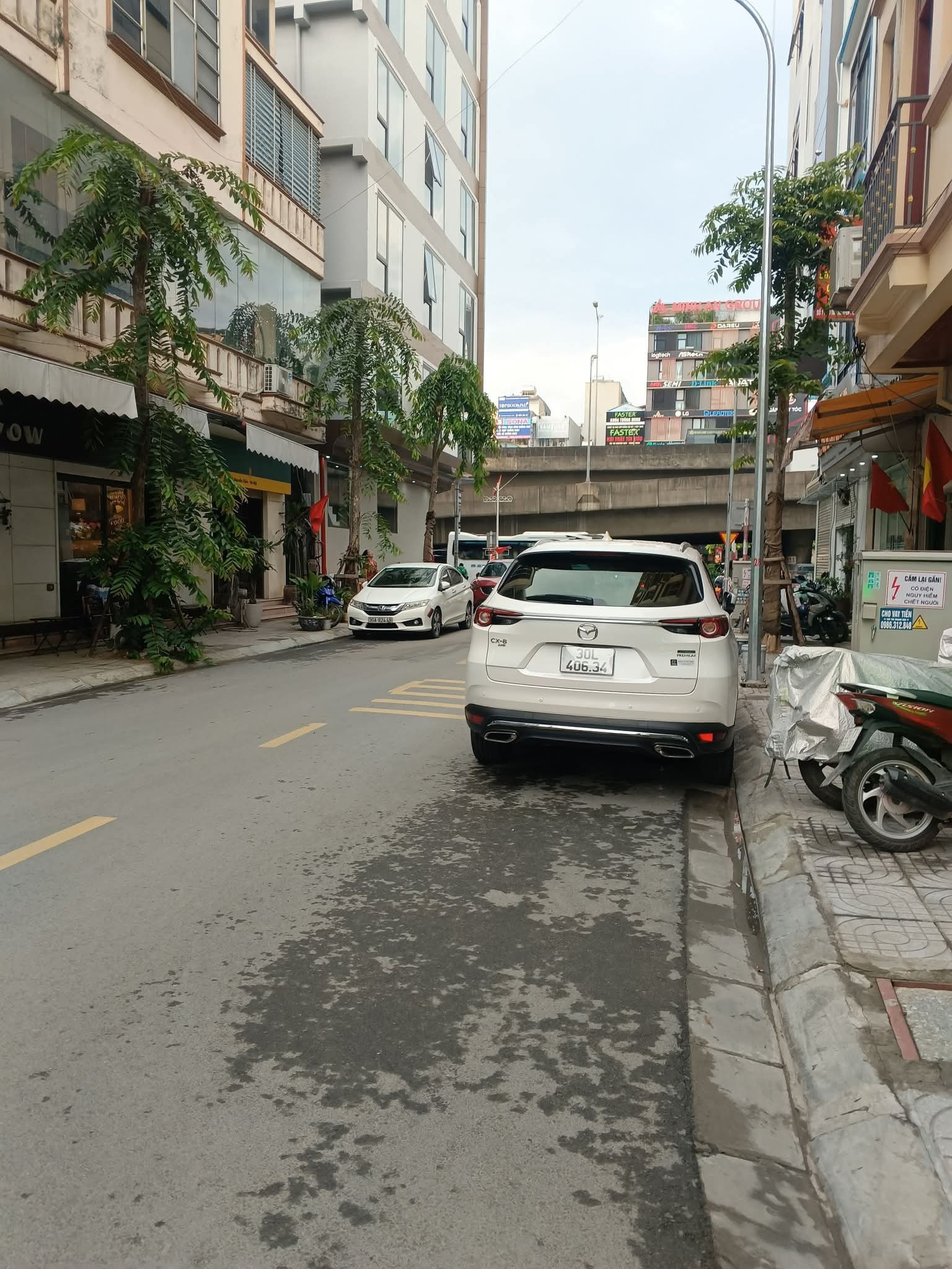 BÁN NHÀ MẶT NGÕ Ô TÔ ĐƯỜNG NGUYỄN XIỂN. 50M2 - 4 TẦNG. MT 10M.