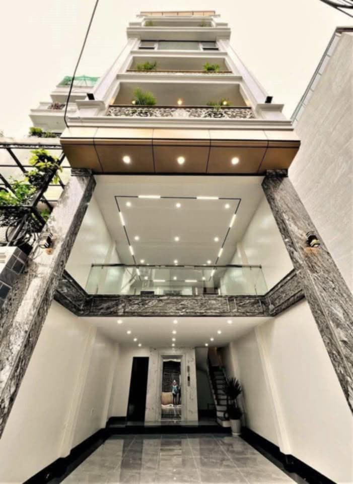 Bán nhà xây mới Hoàng Đạo Thành, Thanh Xuân, 8 tầng thang máy, ô tô vào nhà, 20.7 tỷ