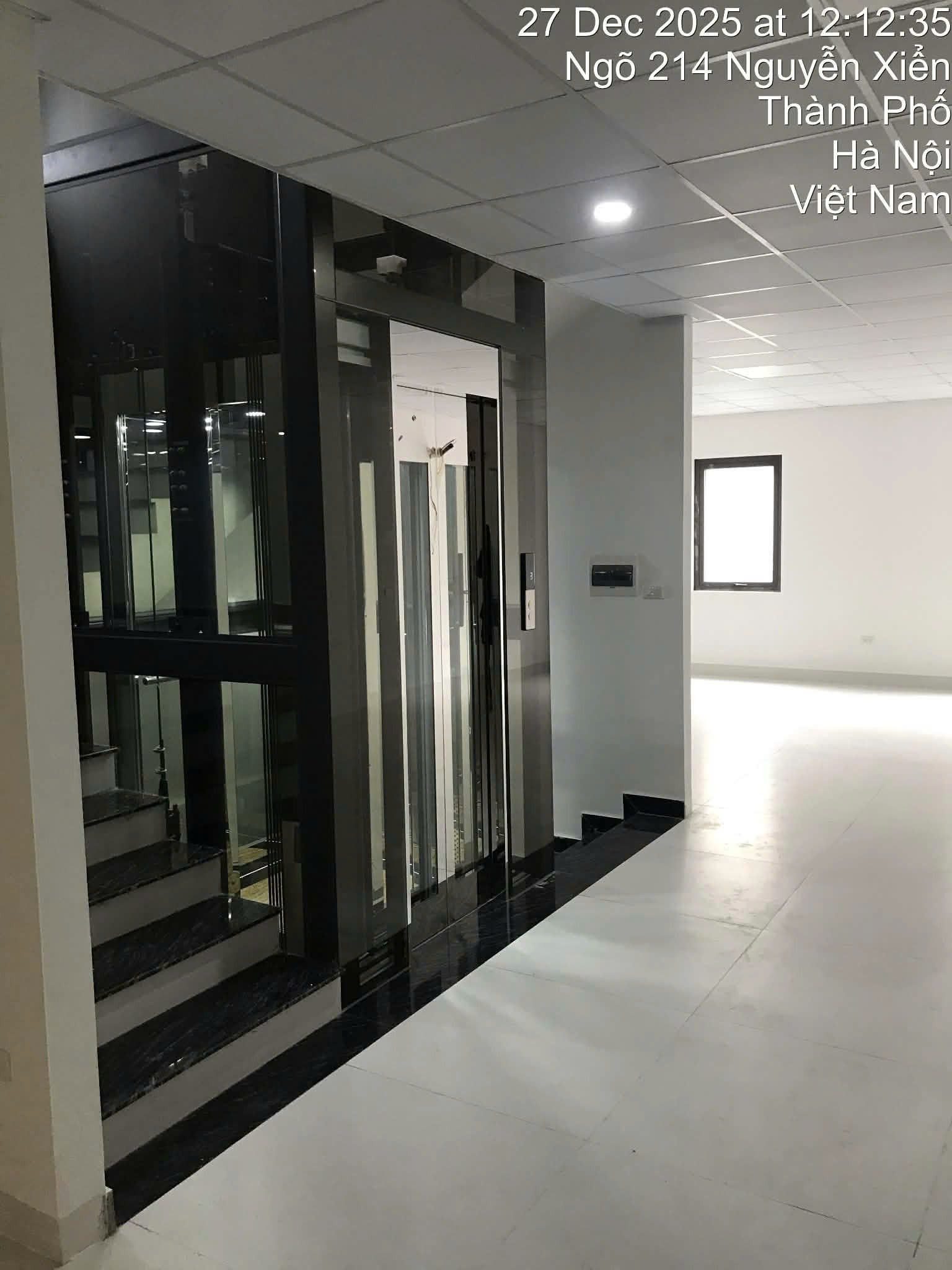 Cho Thuê Nhà Liền Kề Ngõ 214 Nguyễn Xiển/ 100M² 5 Tầng - Tầng 1,2,3 Thông Sàn - Kinh Doanh VP - Giá Thuê 50tr
