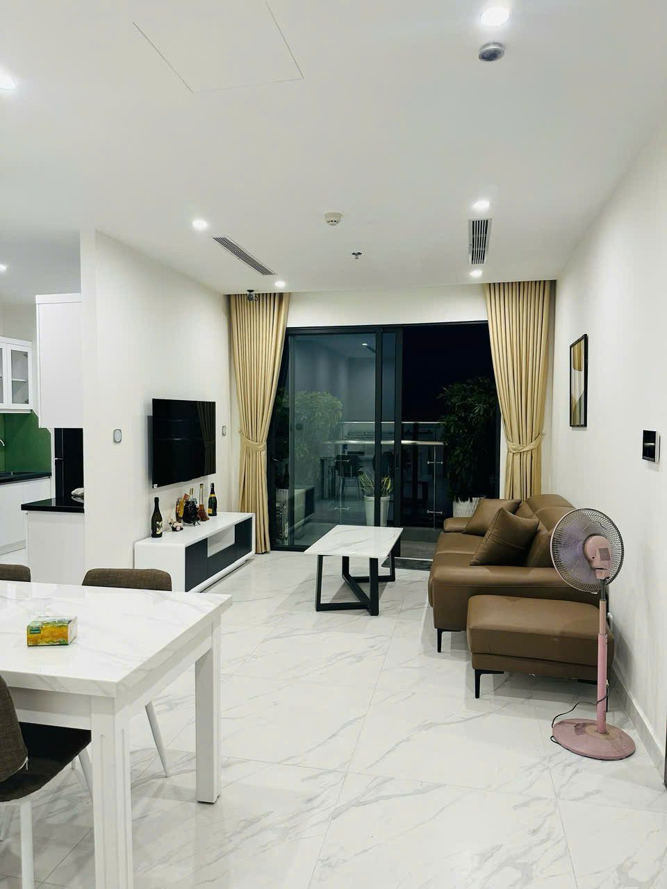 SIÊU PHẨM 3PN THE BEVERLY (VINHOMES) – MÃ CĂN BE7.19 – FULL NỘI THẤT CAO CẤP