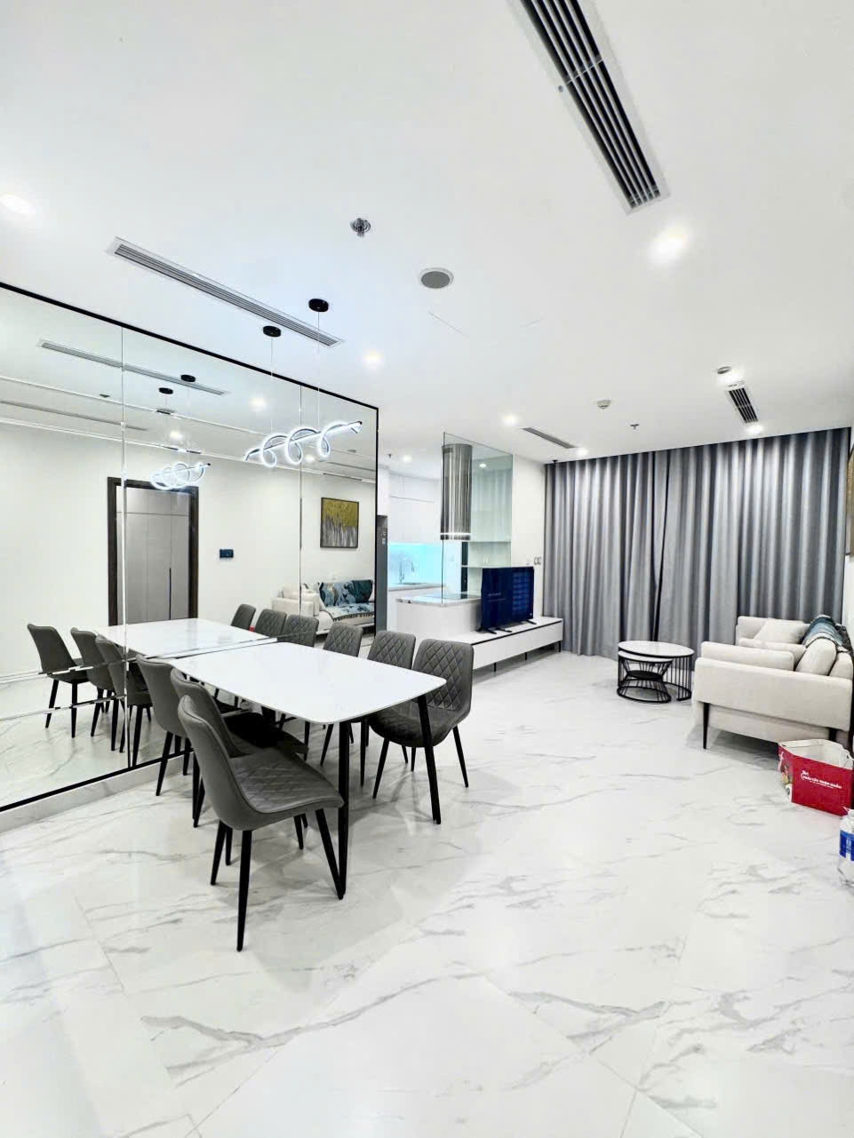 CHO THUÊ THE BEVERLY BE3.32 – 3PN CĂN GÓC VIEW TRỌN CÔNG VIÊN 36HA