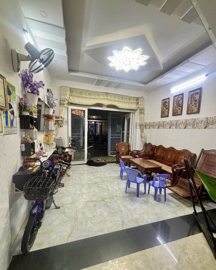 🚨🏡SÁT VINHOMES Q9 NHÀ 3 TẦNG CHỈ 5.99 TỶ KHU PHÂN LÔ DÂN TRÍ CAO CẠNH Đ. NGUYỄN XIỂN