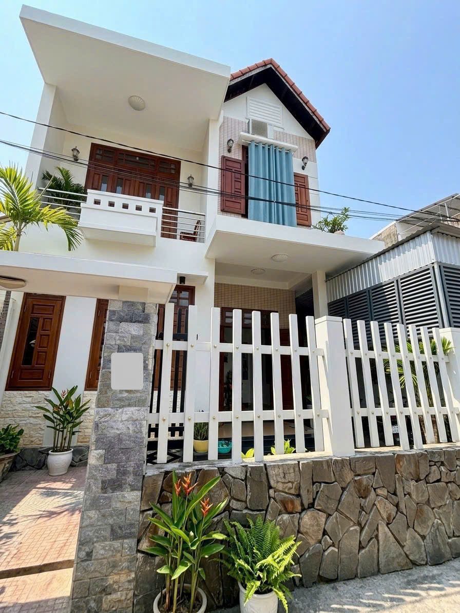 Bán Nhà 2 Tầng  Kiệt Nhật Lệ Nội, Thành Huế 127m2 Giá rẻ 2.7x tỷ