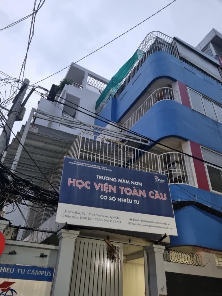Bán nhà mặt tiền Nhiêu Tứ - khu Phan Xích Long 6 x 19 nở hậu đẹp kinh doanh cho thuê tốt